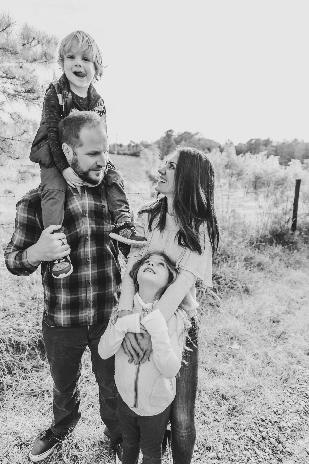 natural-outdoor-family-photos-raleigh-9803-2