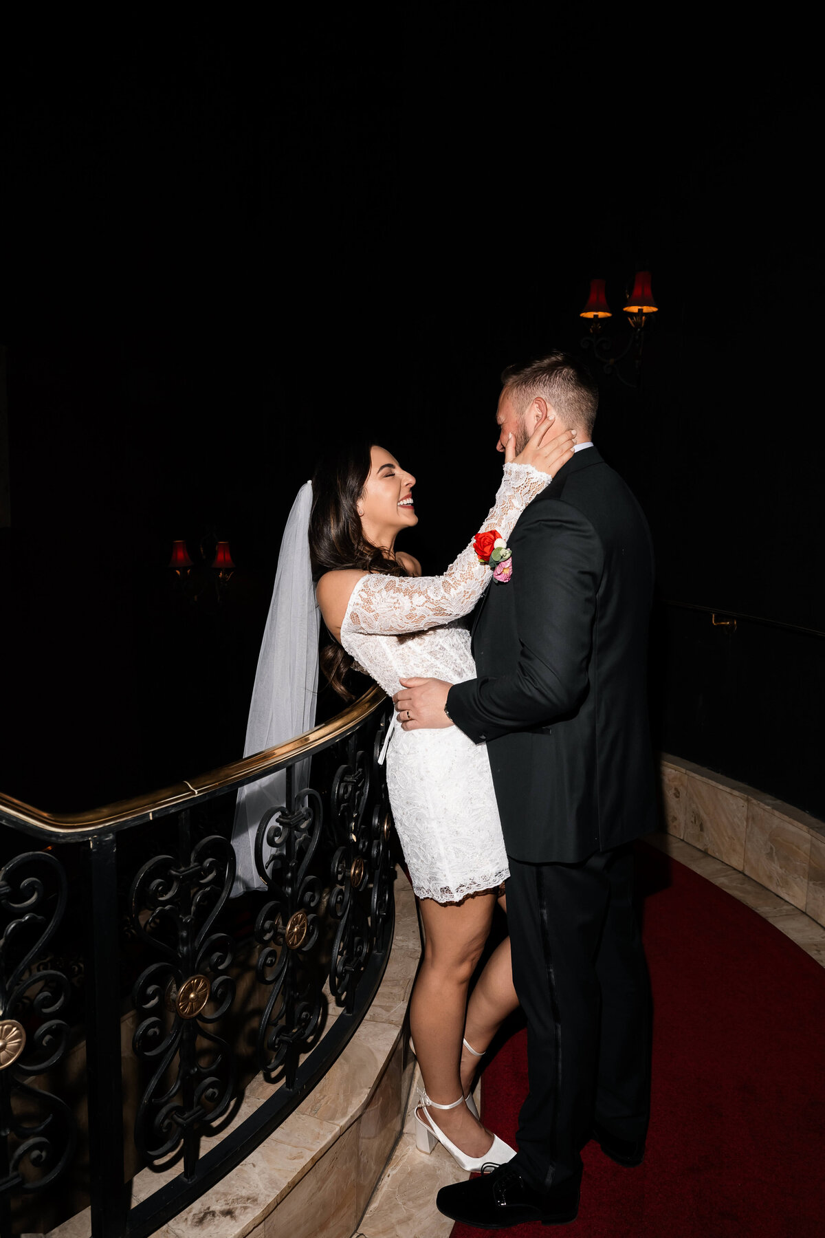 74riskyexposure_hannah-rory_las-vegas-elopement-photography