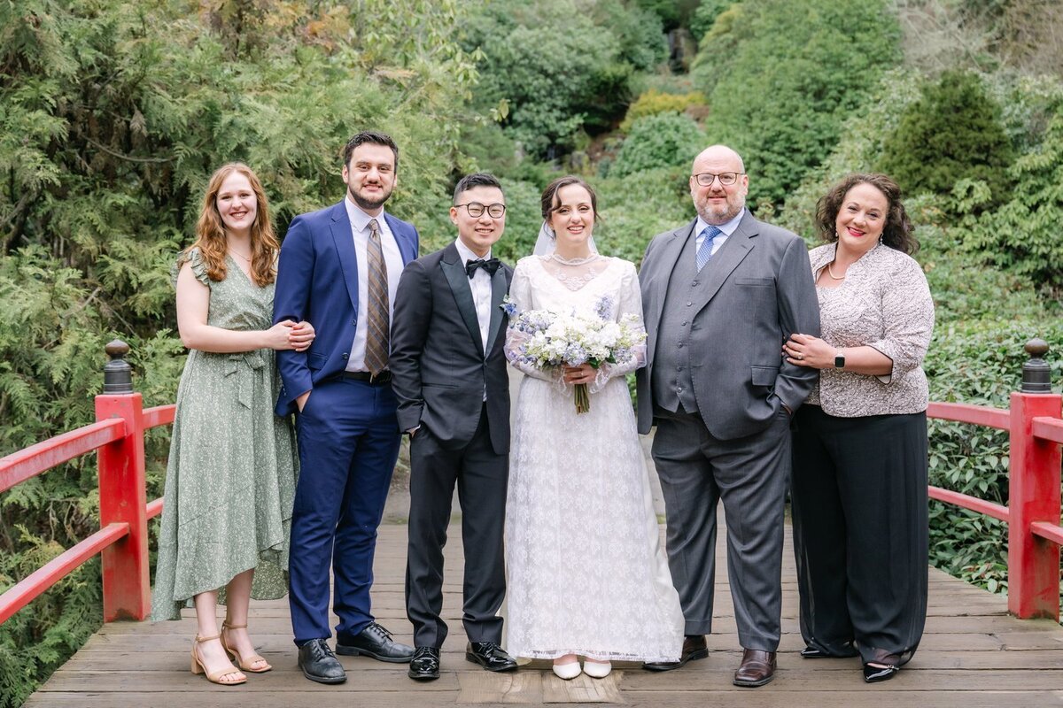 bride family portraits at garden outdoors