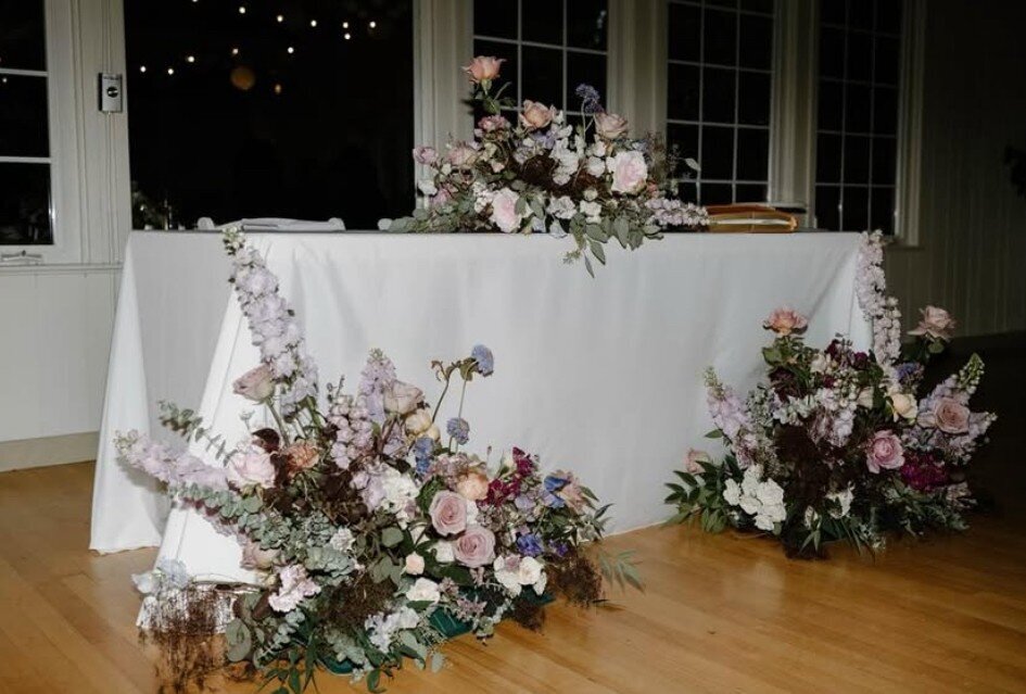sweetheart table flowers
