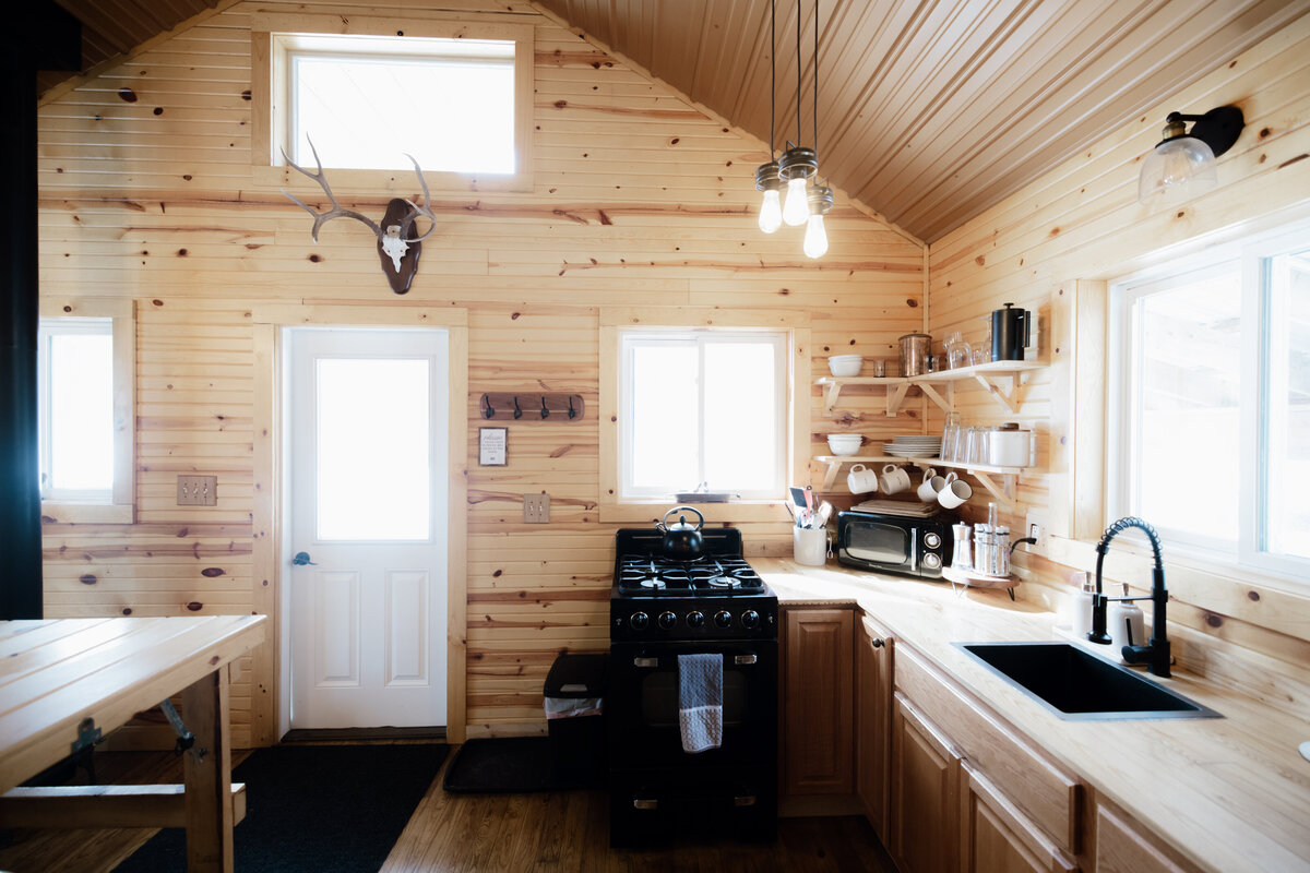 Bear-Ridge-Destination-cozy-cabin-rosie-photo-video-119