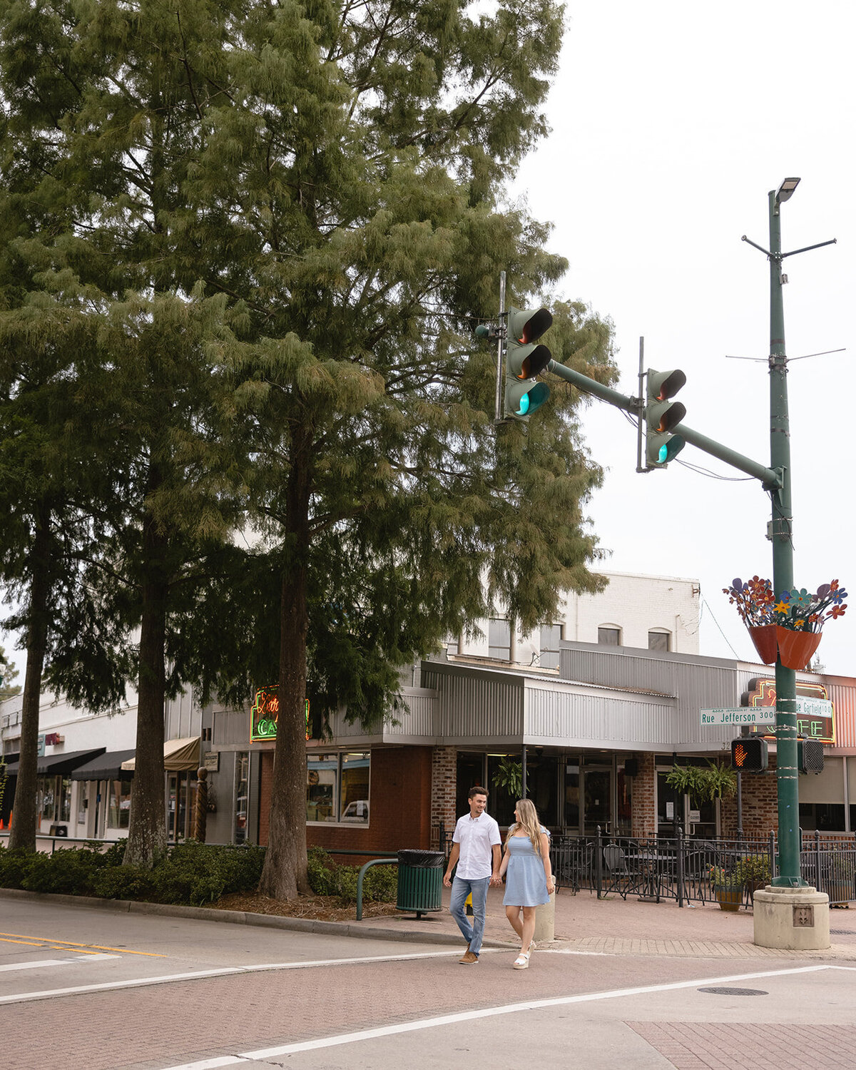 couple-crossing-street-downtown-lafayette