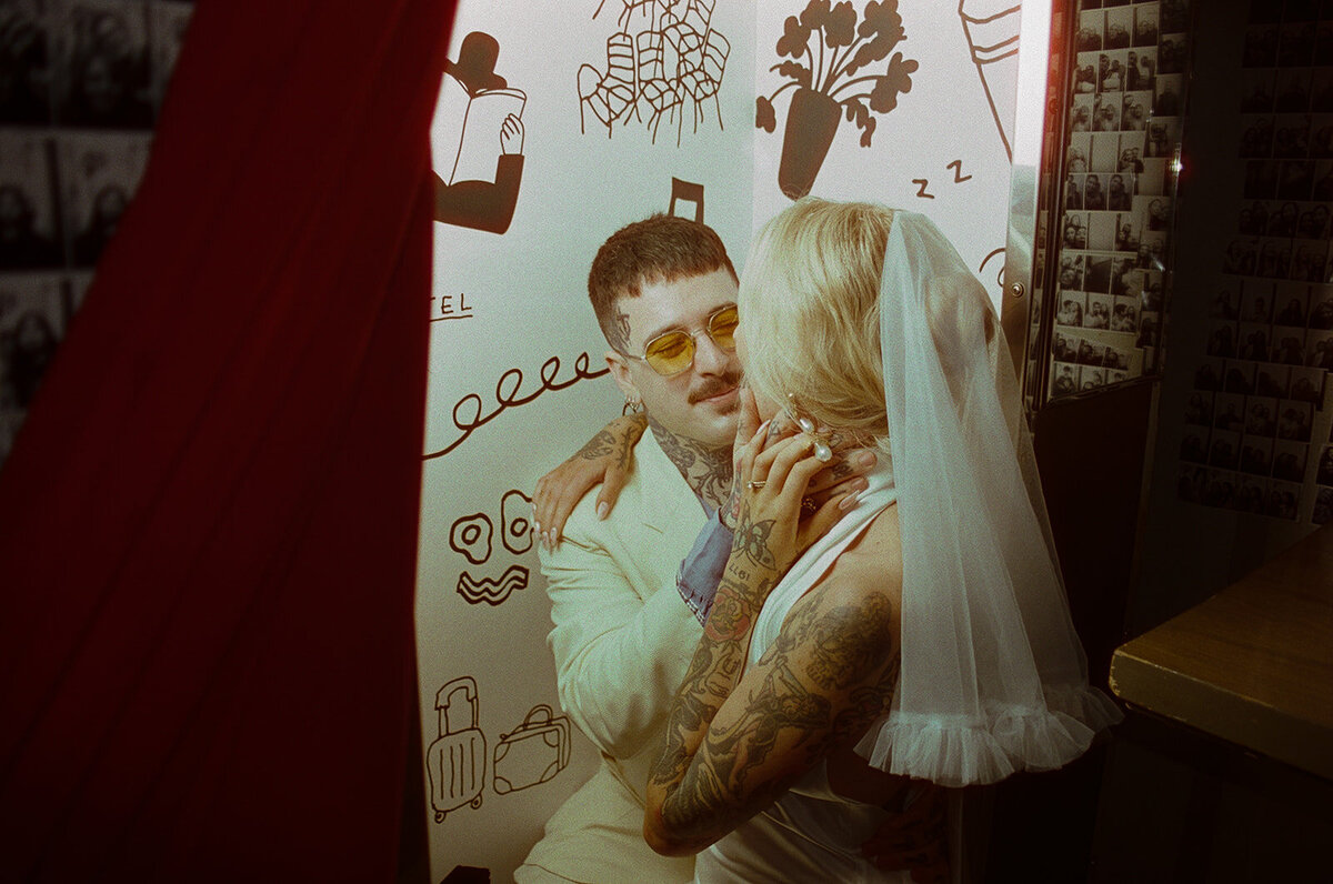 toronto-city-elopement-city-hall-edgy-nontradional-thedrake-rainy-day-cool-alternative-film-35mm-107