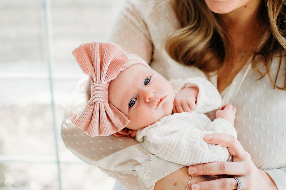 Lifestlye Newborn Photo Session in Glen Ellyn, IL