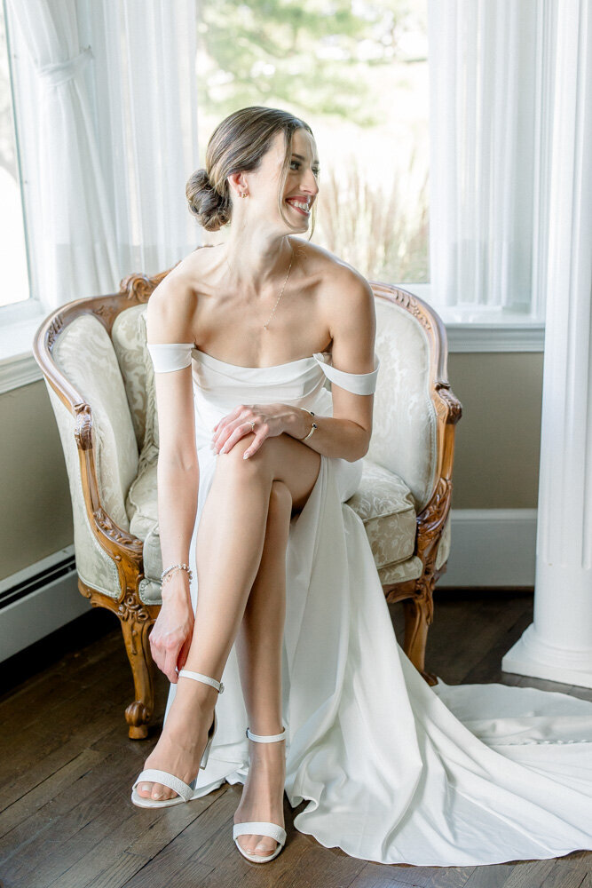 ENP - Heigh Torr Estate Wedding - Simple Elegant Wedding Design for Historic Manor Wedding Venue - Atlanta Wedding Photographer - Light and Airy Film Wedding Photographers in GA-8