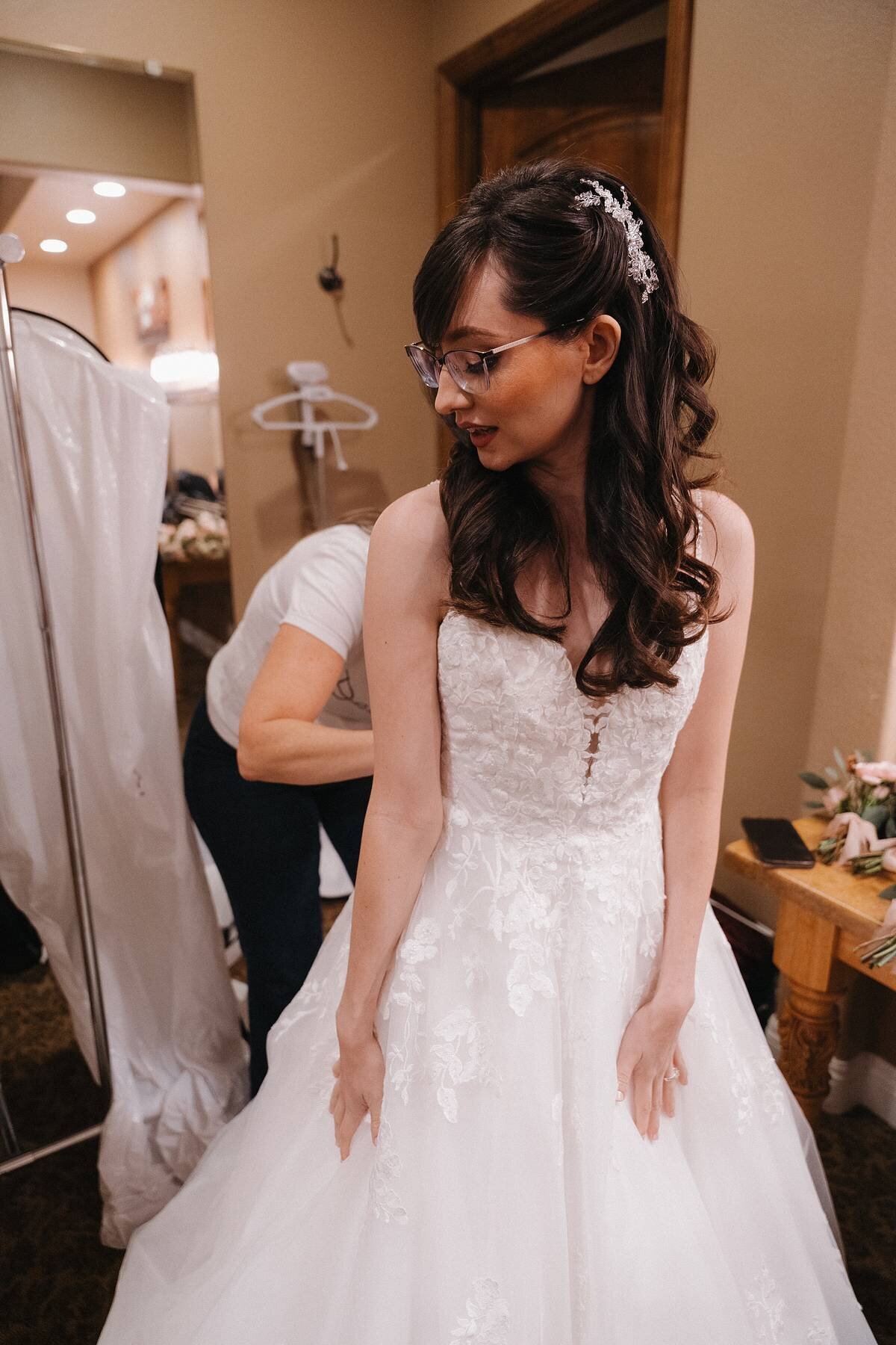 Tessa+GarrettDetails_Getting-Ready-65