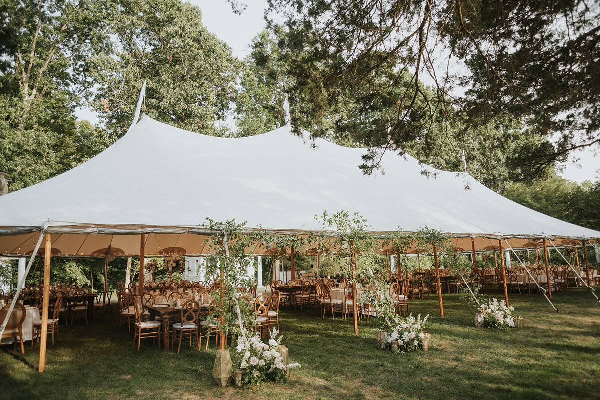 MODERN-GARDEN-MANSION-SUMMER-WEDDING-LINDSAY-BESNIK_PHOTOS_BY_MARIA_B_LUNG_0660