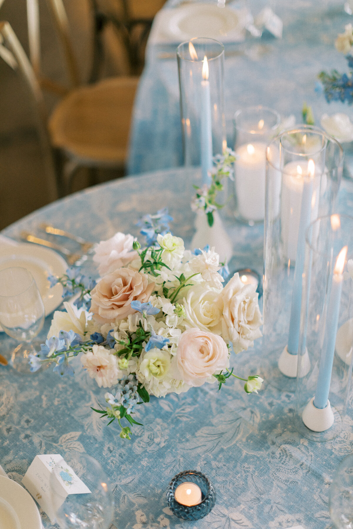 carriage house wedding flowers 18