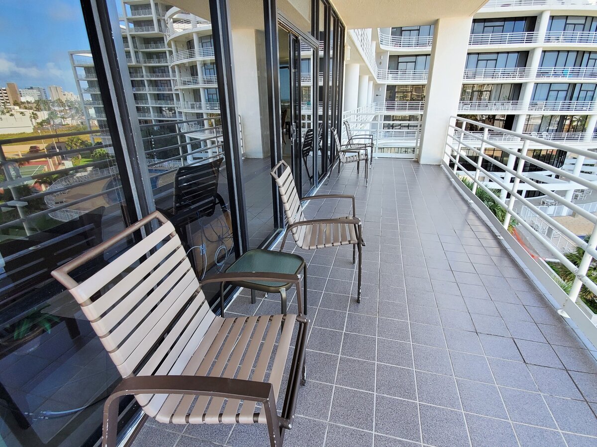 320-Balcony Furniture WEB