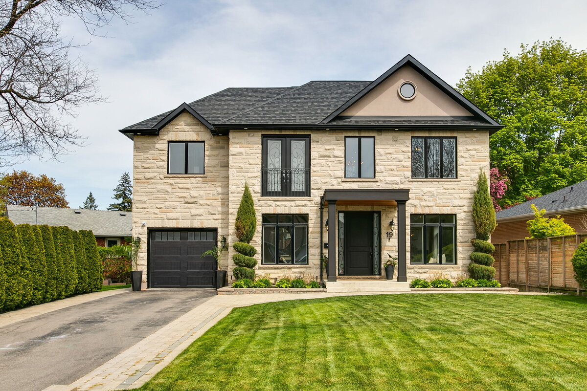 2-web-or-mls-1_002_Exterior Front