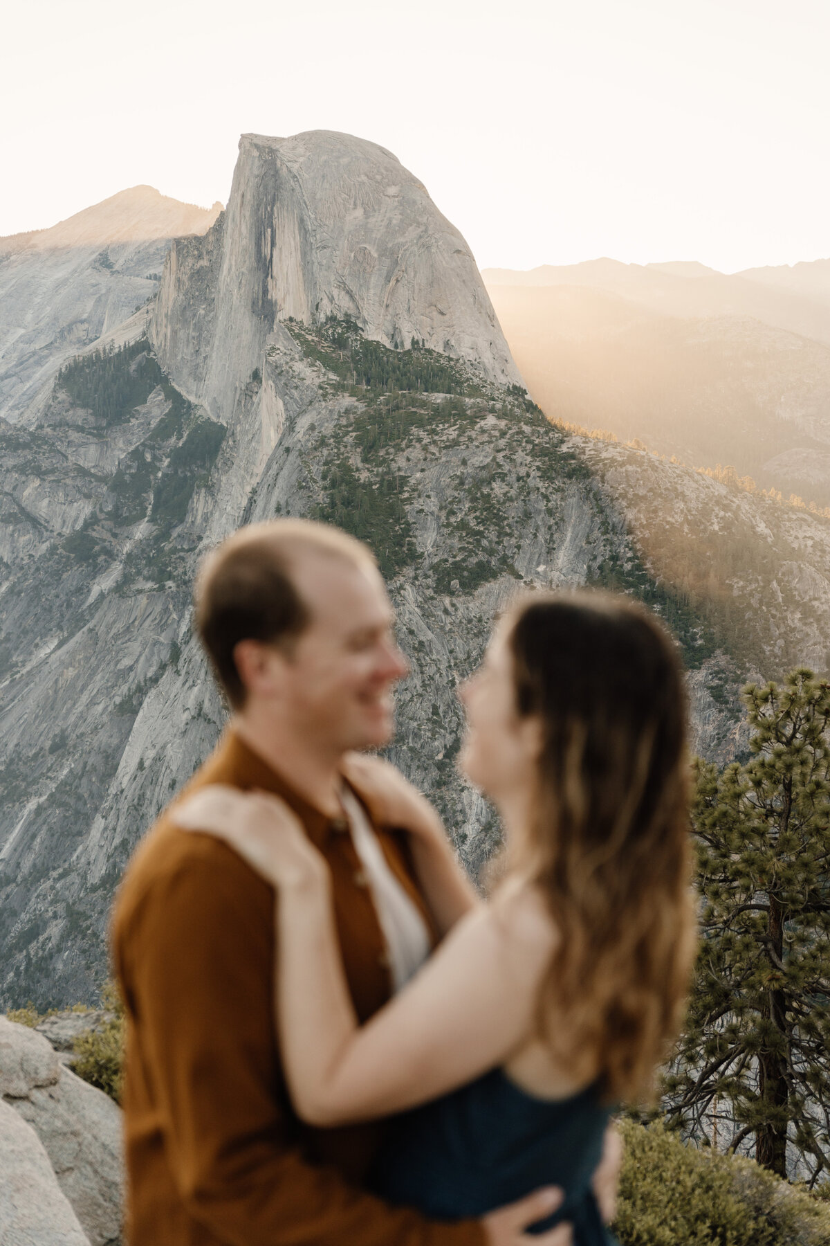 couple at glacier point in yosemite