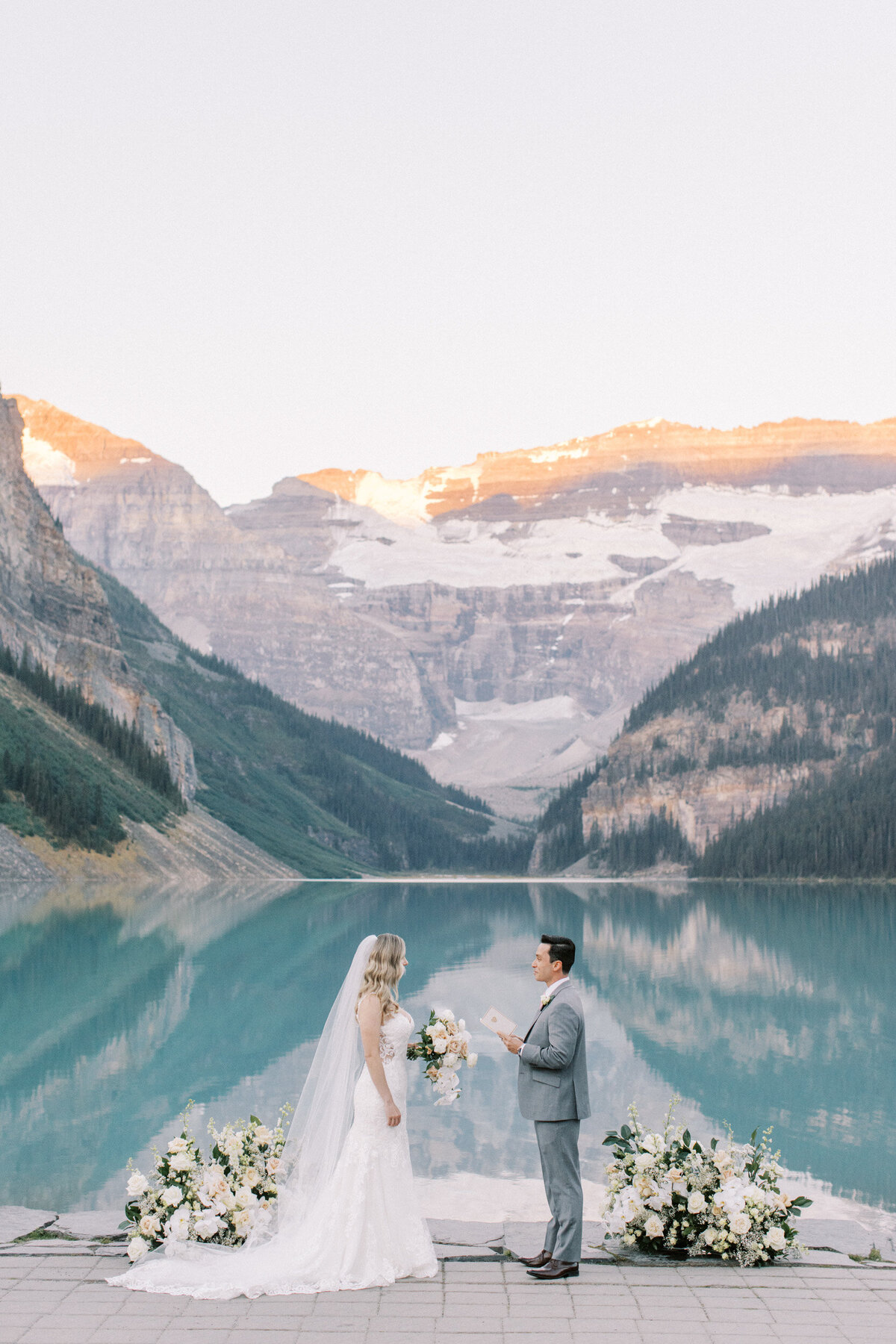 Calgary-wedding-photography-lake-louise