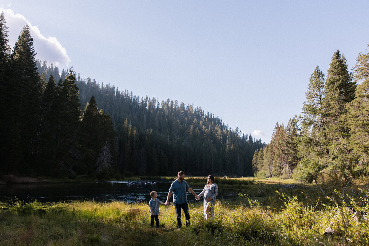 family maternity truckee river