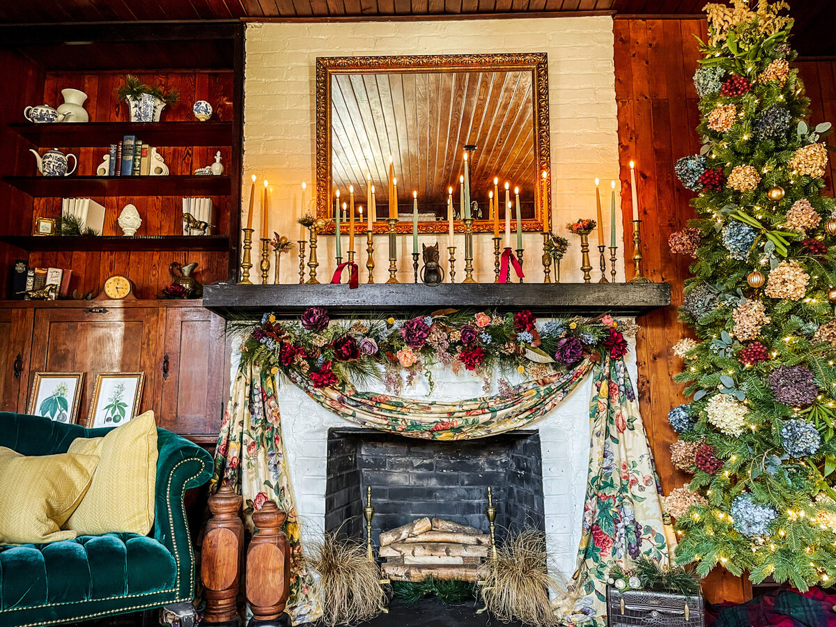 Mountain-Laurel-Farm-Christmas-Mini-Session-Photo-Venue208