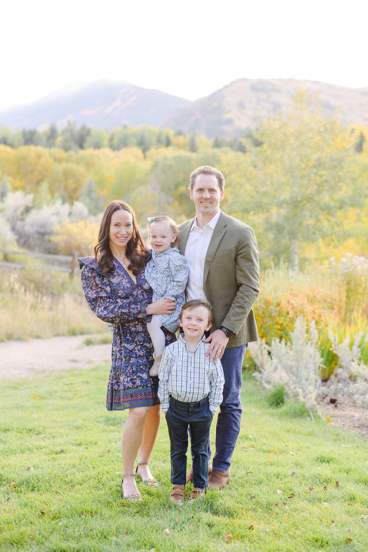 002-Aspen_Meadows_Family_Portraits_Aspen_Photographer_MaggShots_Photography
