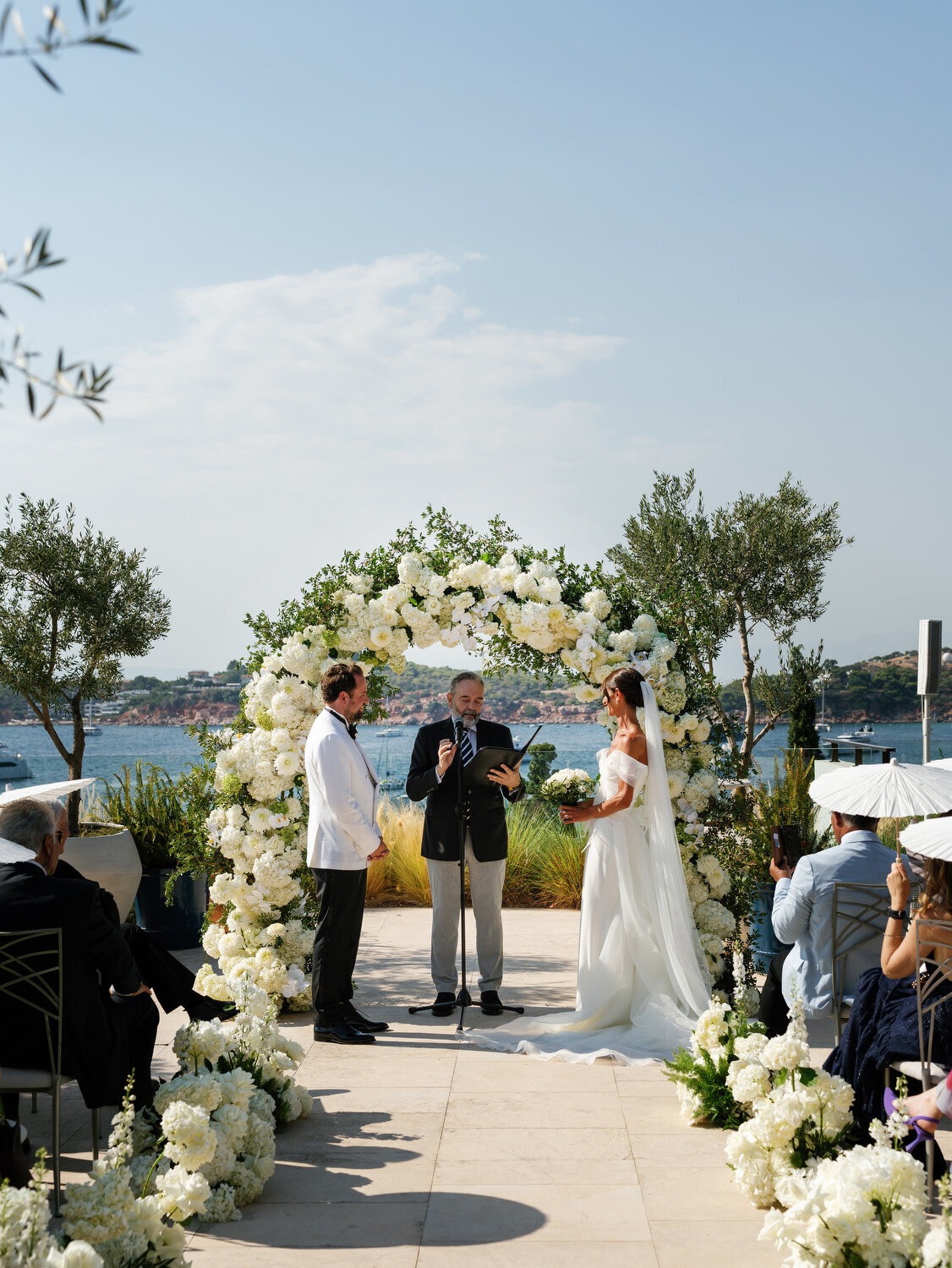 Black-Tie-Wedding-at-Four-Seasons-and-Vouliagmeni-Lake-038