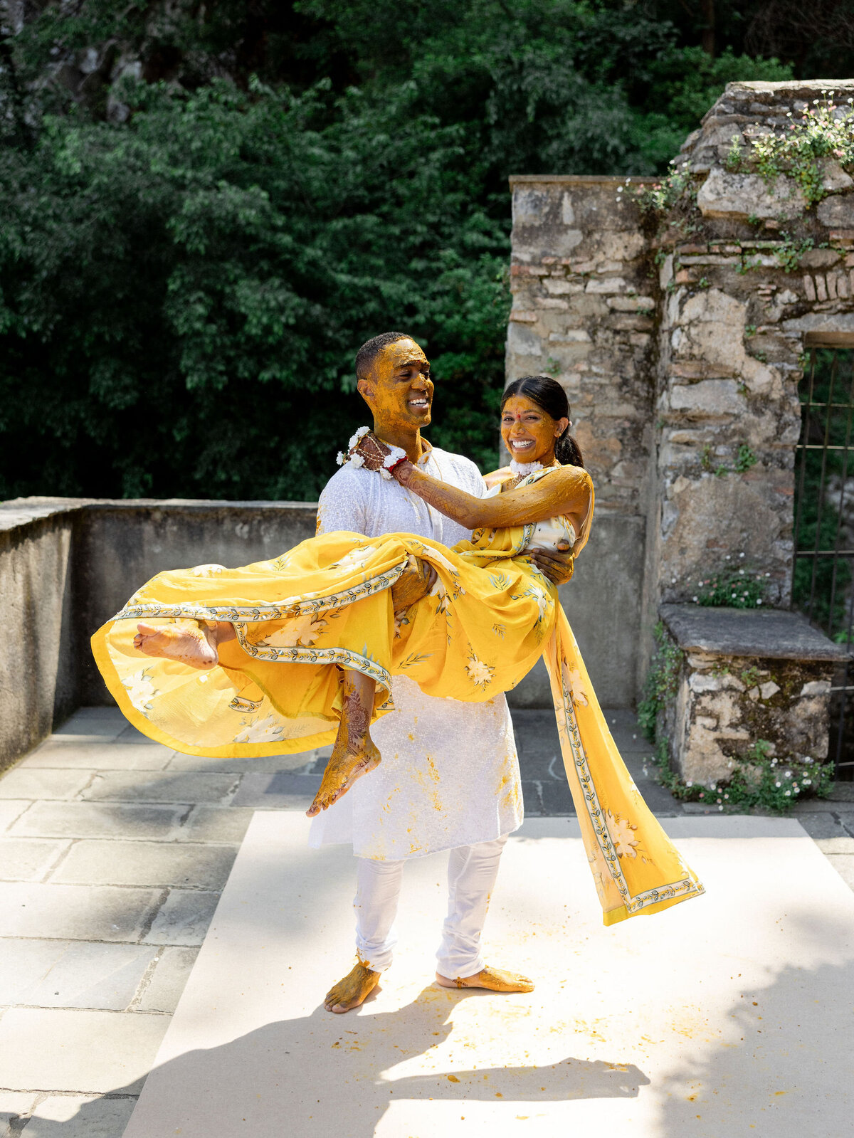 004-larissa-cleveland-modern-engaged-wedding-rain-juls-sharley-napa-015-larissa-cleveland-italy-lake-como-pliniana-wedding-shannon-leahy-IMG_8376