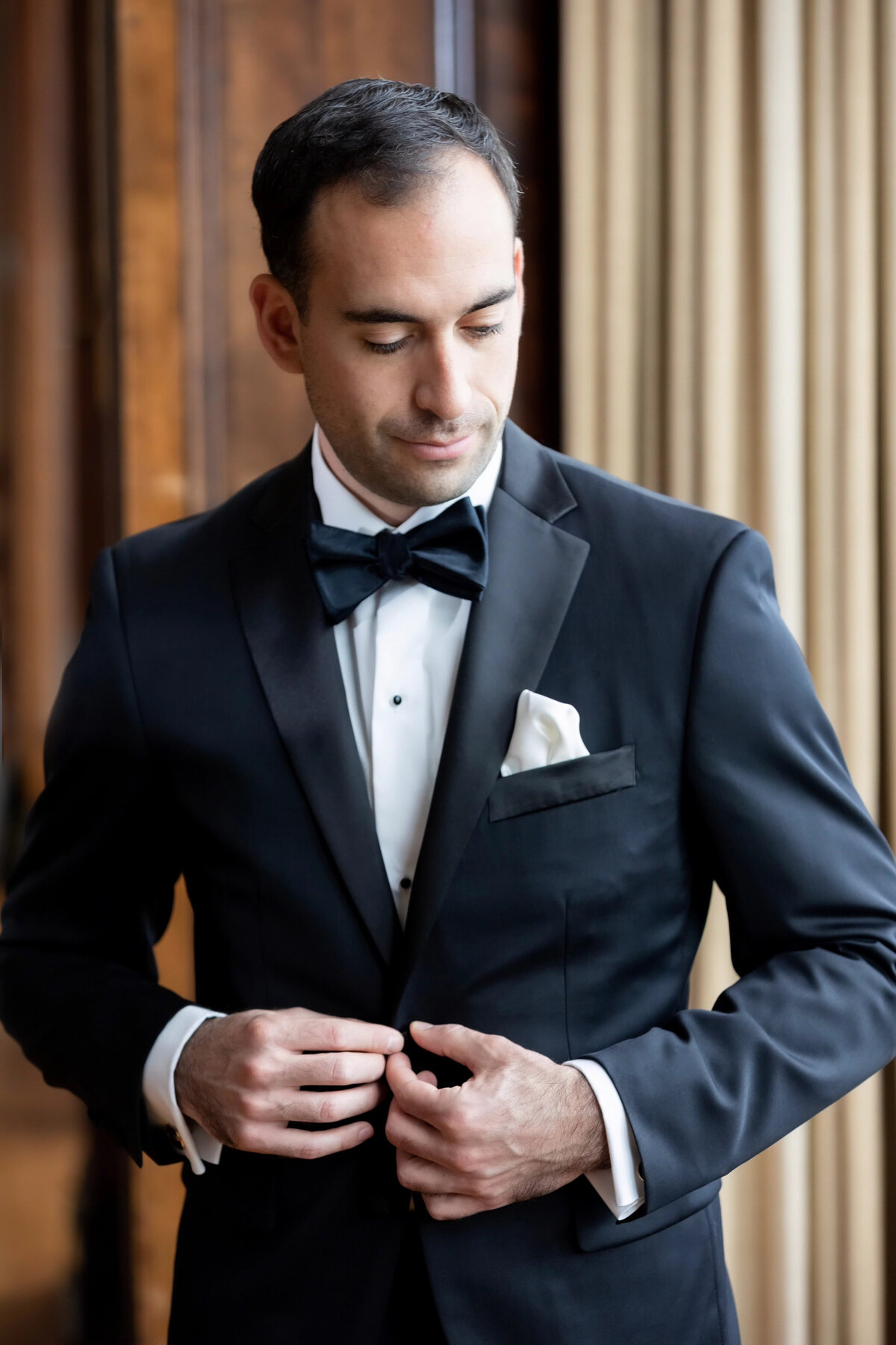 295b_gettingready_Bob&DawnDavisPhotography