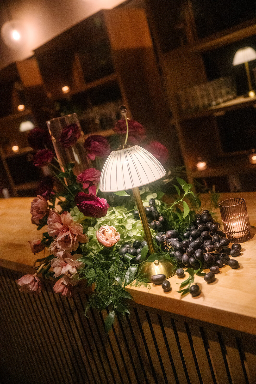 winter-wedding-fruit-and-florals-at-boston-park-plaza