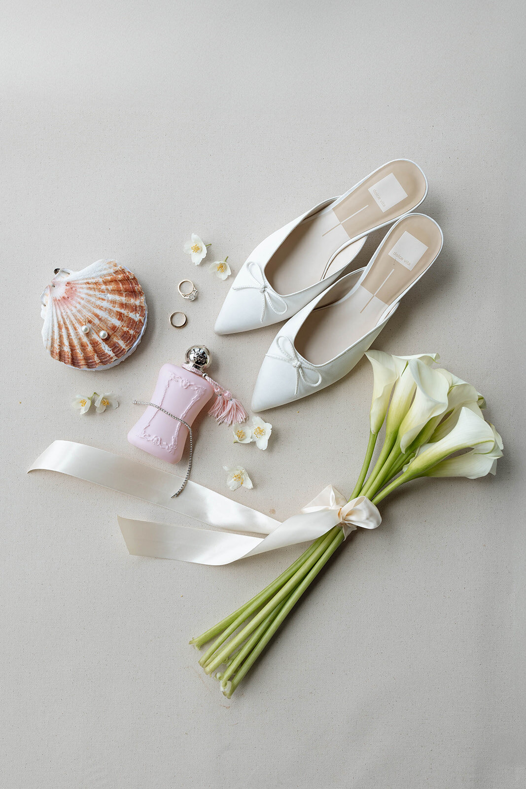 scripps-seaside-forum-wedding-decor