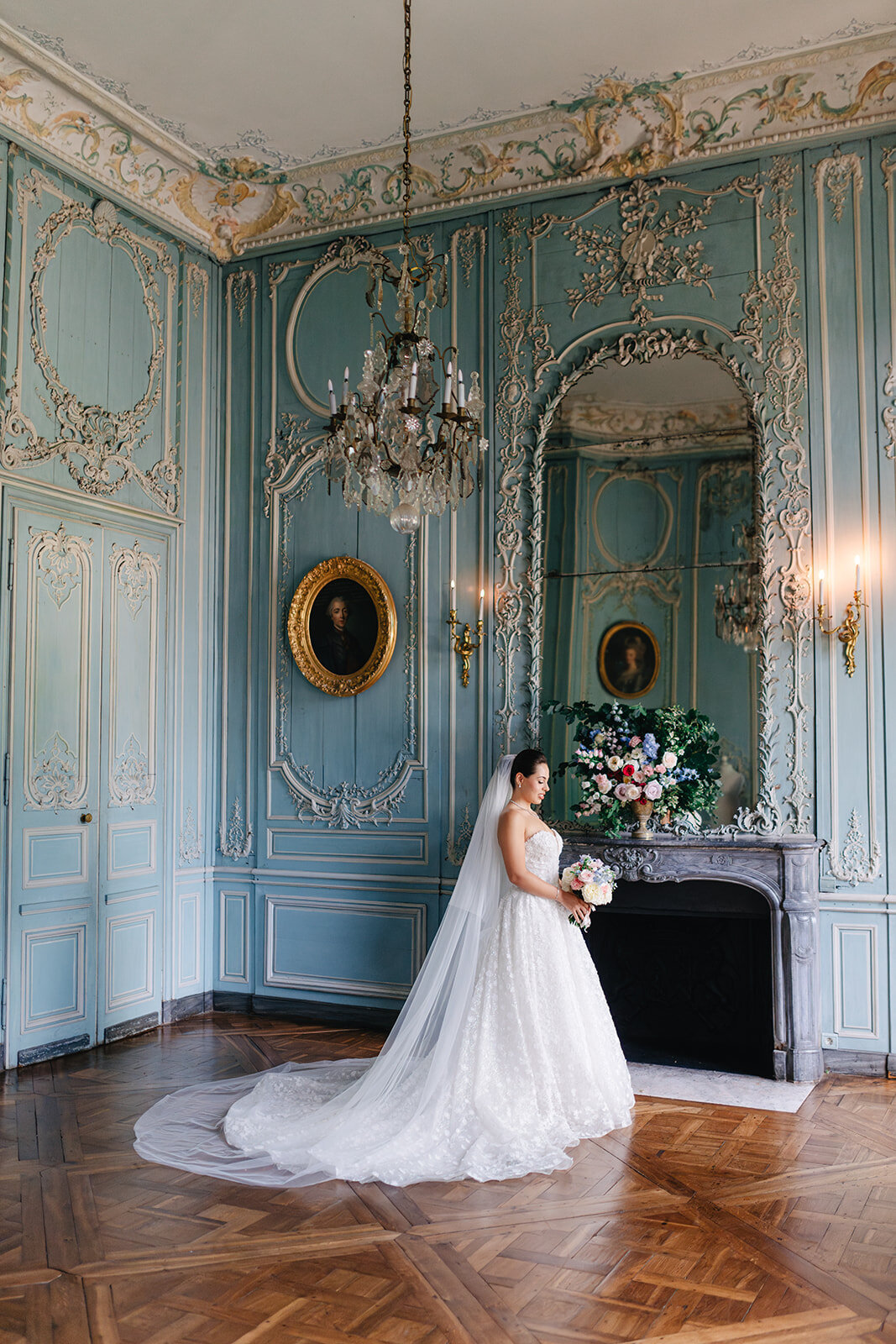 MorganeBallPhotography-Wedding-ChateauChamplatreux-SandyDavid-02-Gettingreadybride-258-_websize