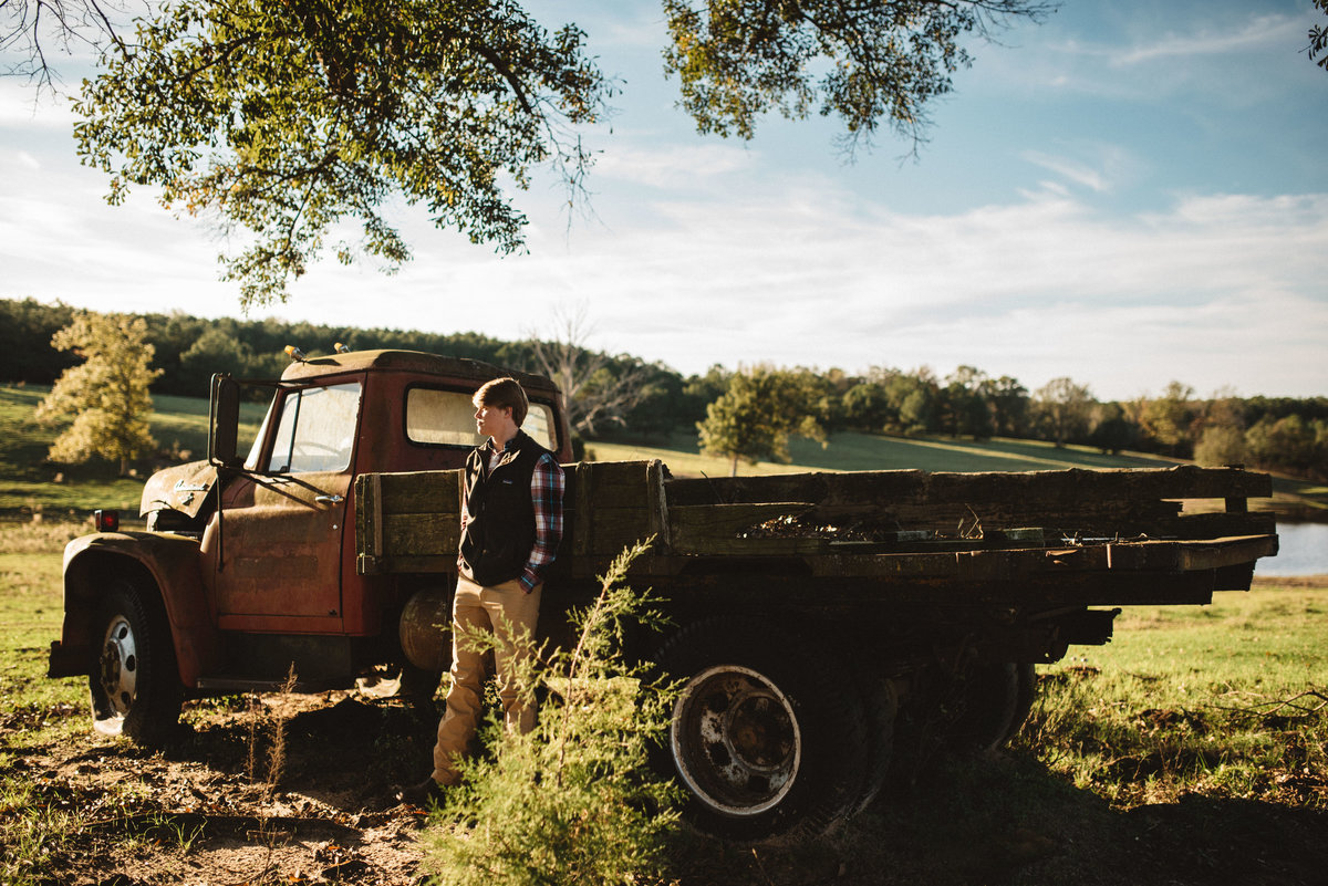 Collins-MS-Senior-guy-photo-shoot-zach-8