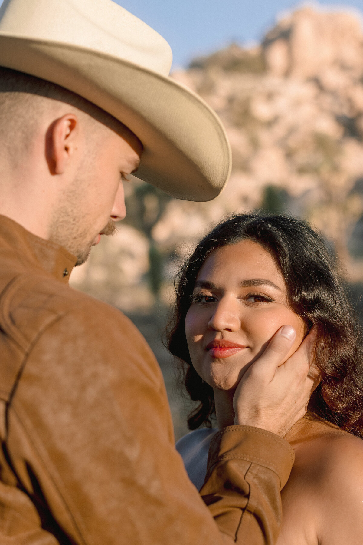 brefloresphotography-joshuatreeengagement-37