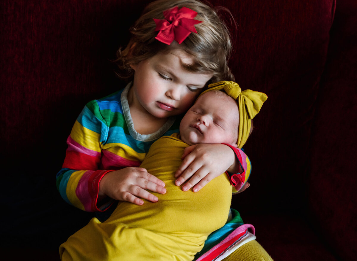 in-home-newborn-with-toddler-sibling