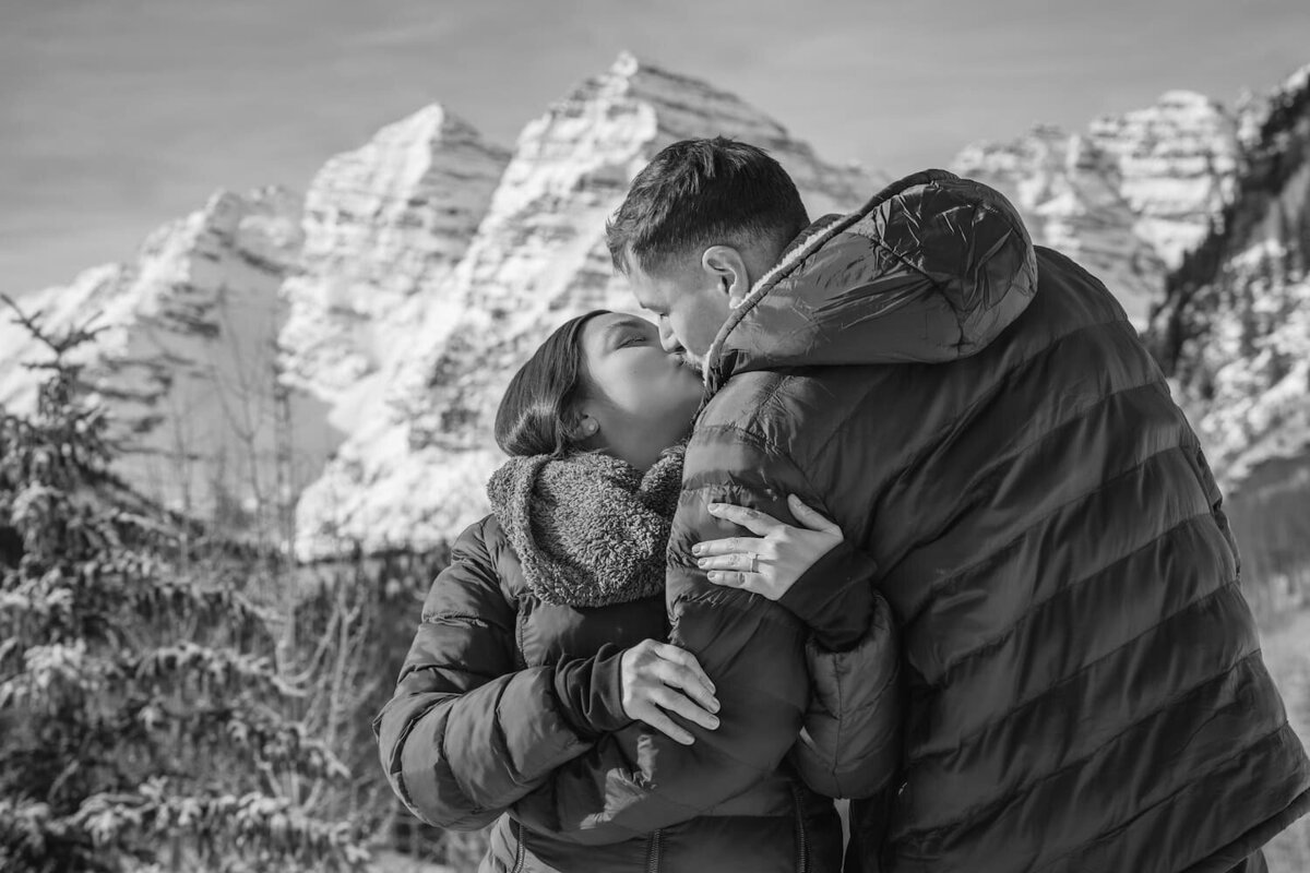 Couple in the Maroon Bells landscape