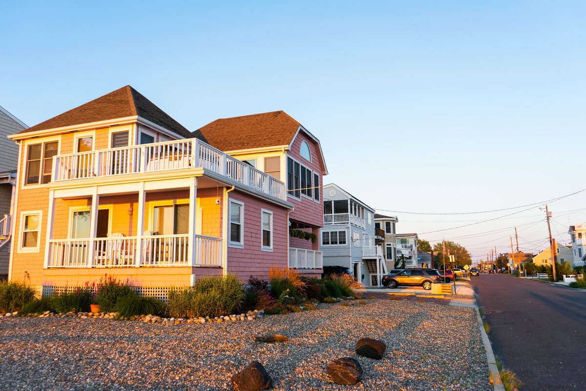 beach-house-and-vacation-home-for-summer-trips-2024-10-18-06-52-40-utc