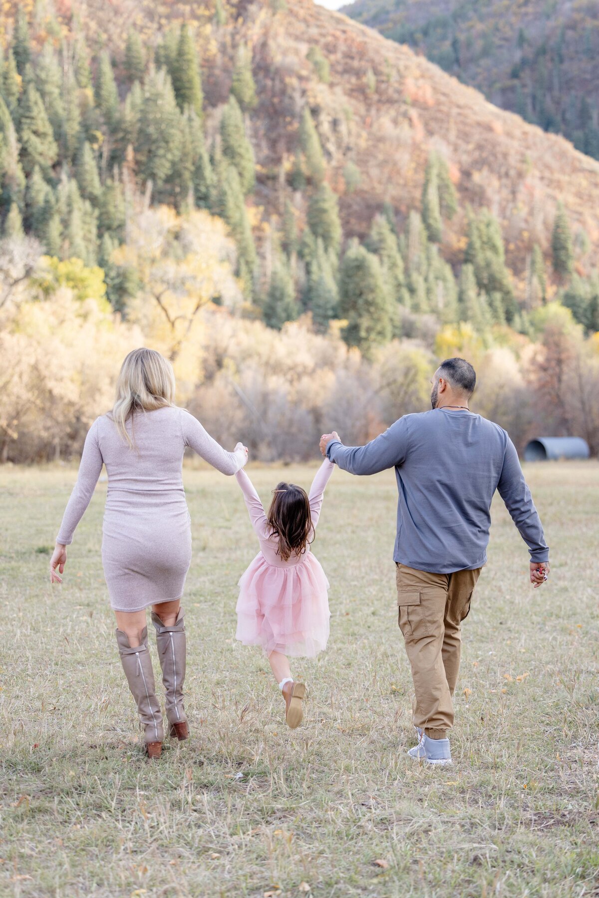 Utah-County-UT-Fall-Mini-Session-Magnolia-and-Grace-Photography-Co-AmandaT-# (1)-10