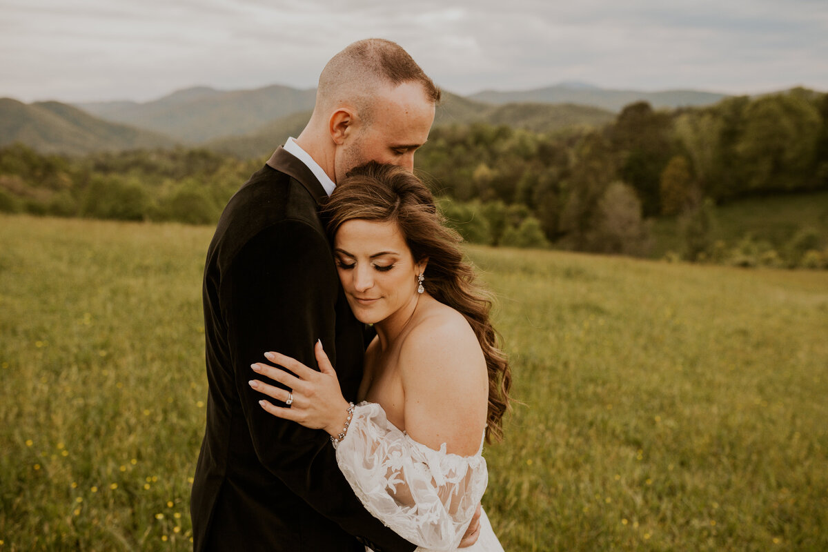 northcarolina-asheville-weddingphotography-theridge-jessicaandcolin-770