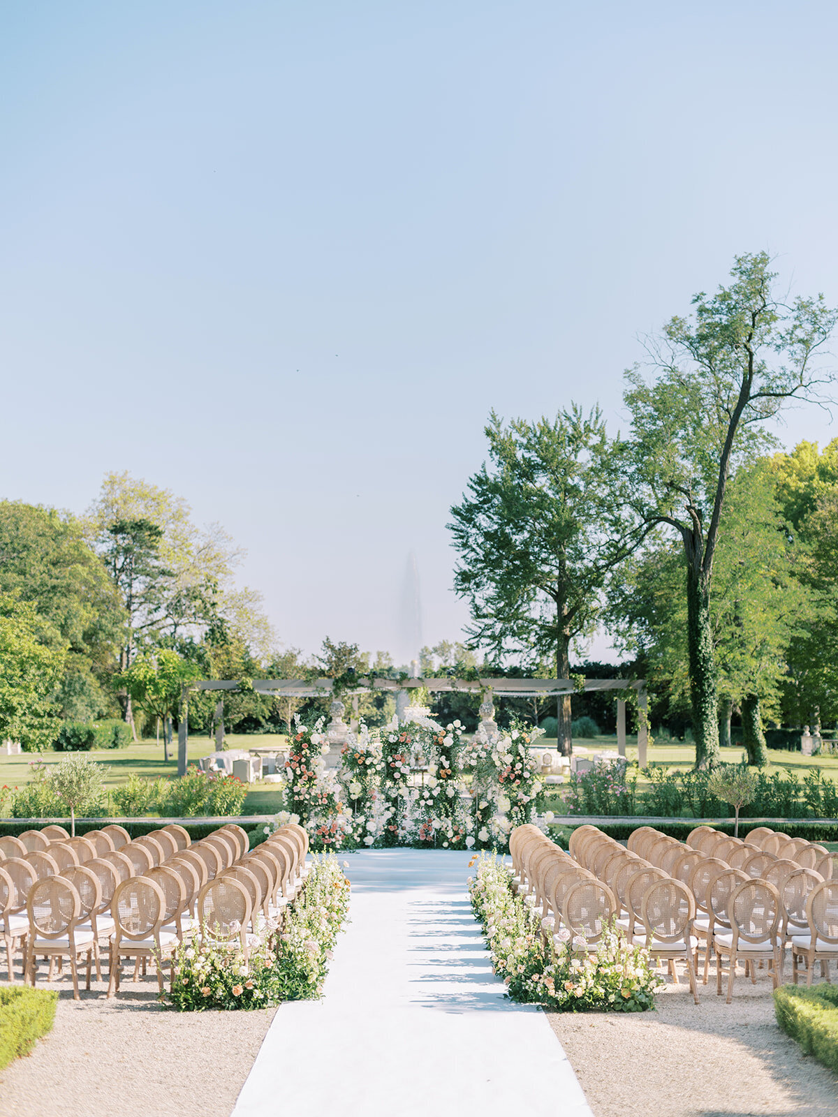 Chateau-de-Tourreau-France-wedding-by-Julia-Kaptelova_Photography-0163