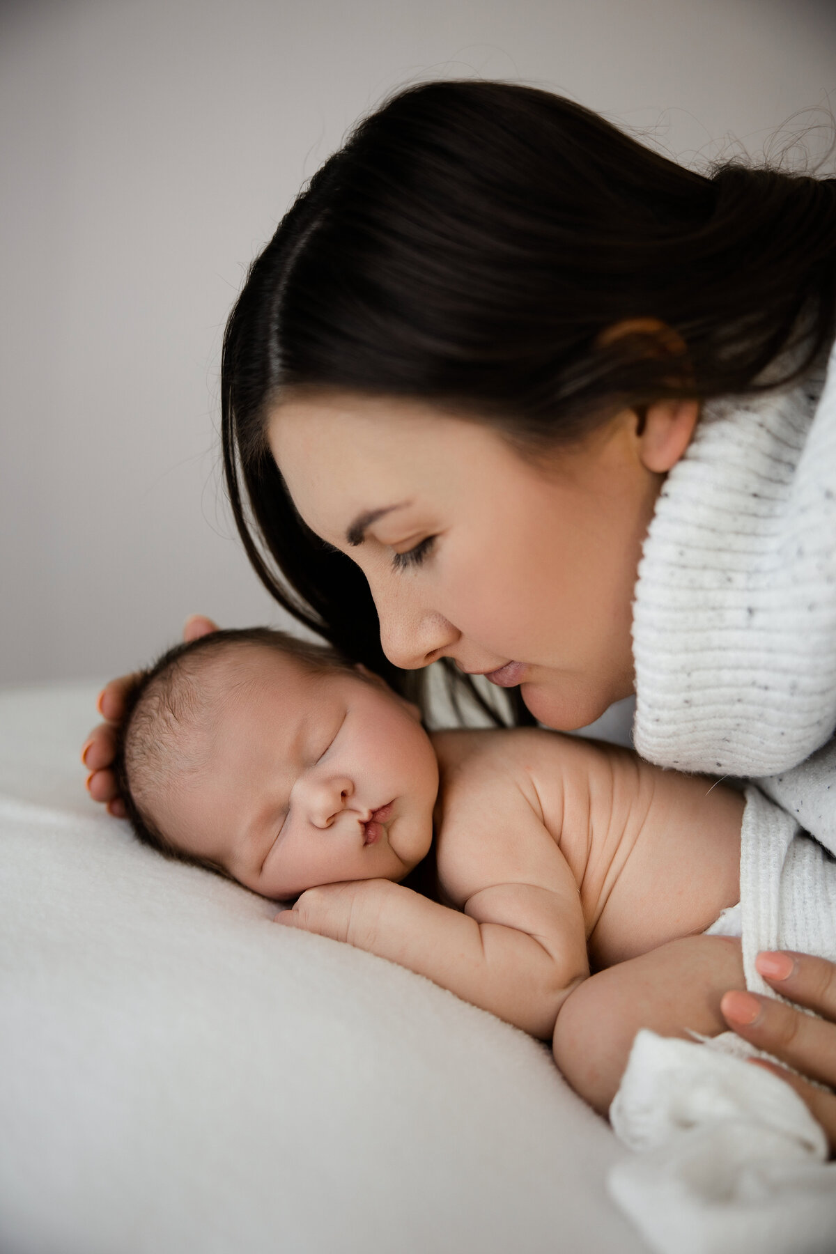 Louisville ky newborn photography session 