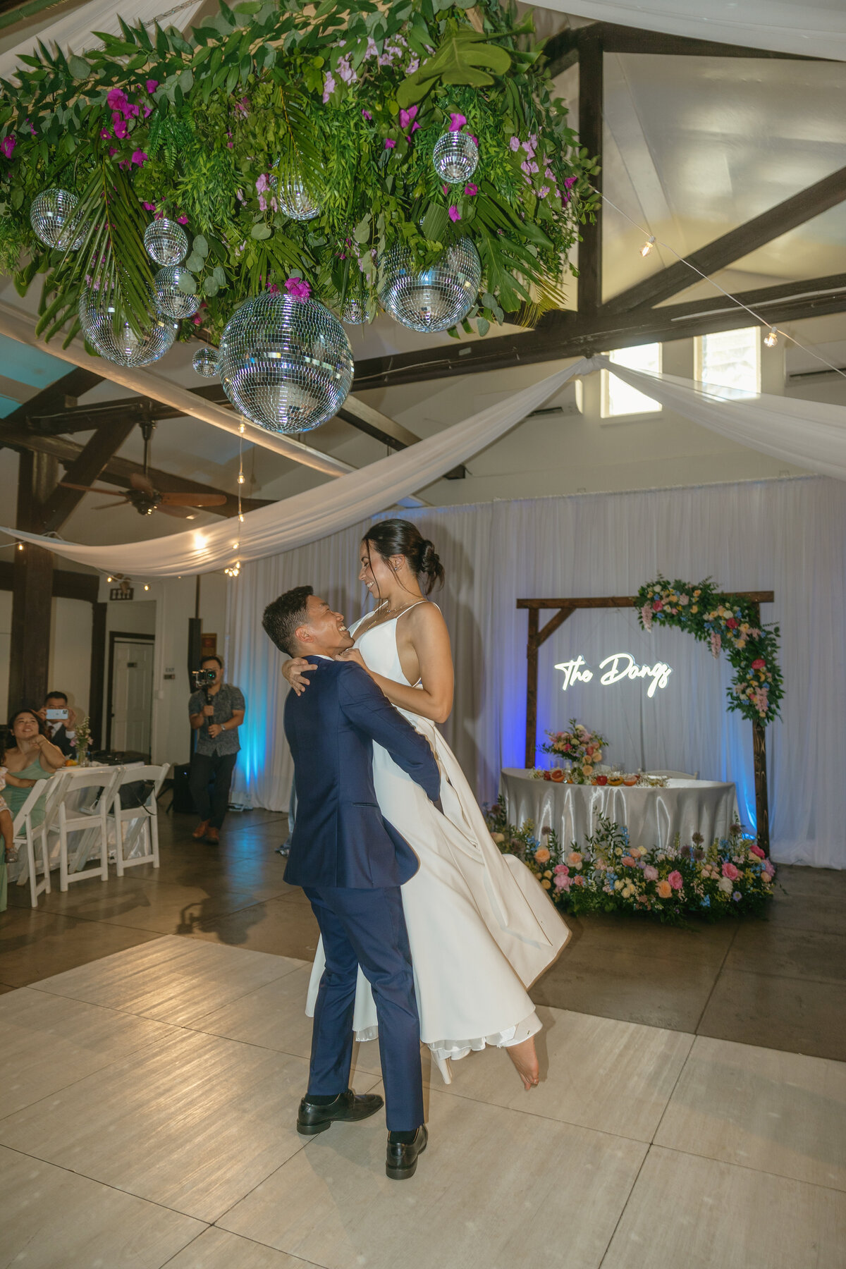Wedding Photos in Honolulu Hawaii