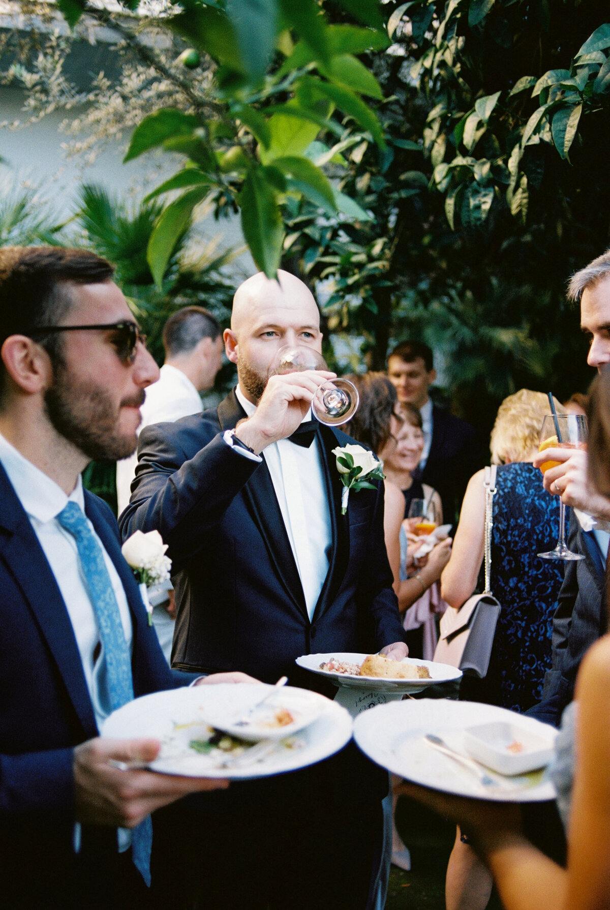villa-silvana-35mm-film-analogue-wedding-photos-205