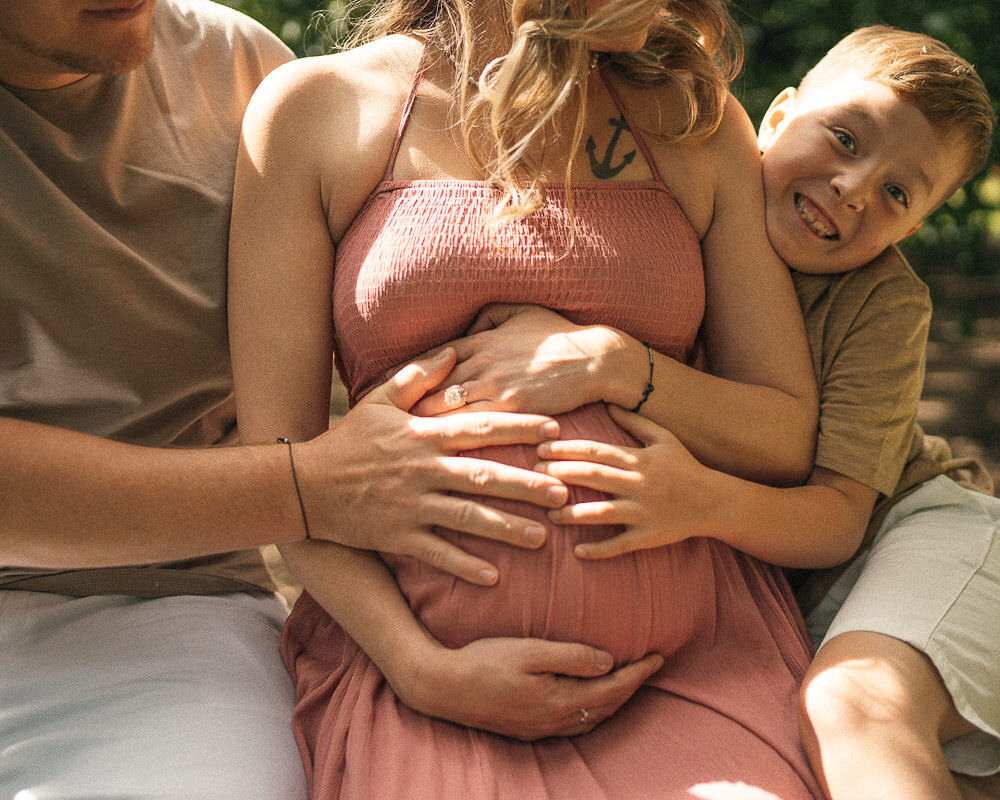 family-maternity-session-in-spokane
