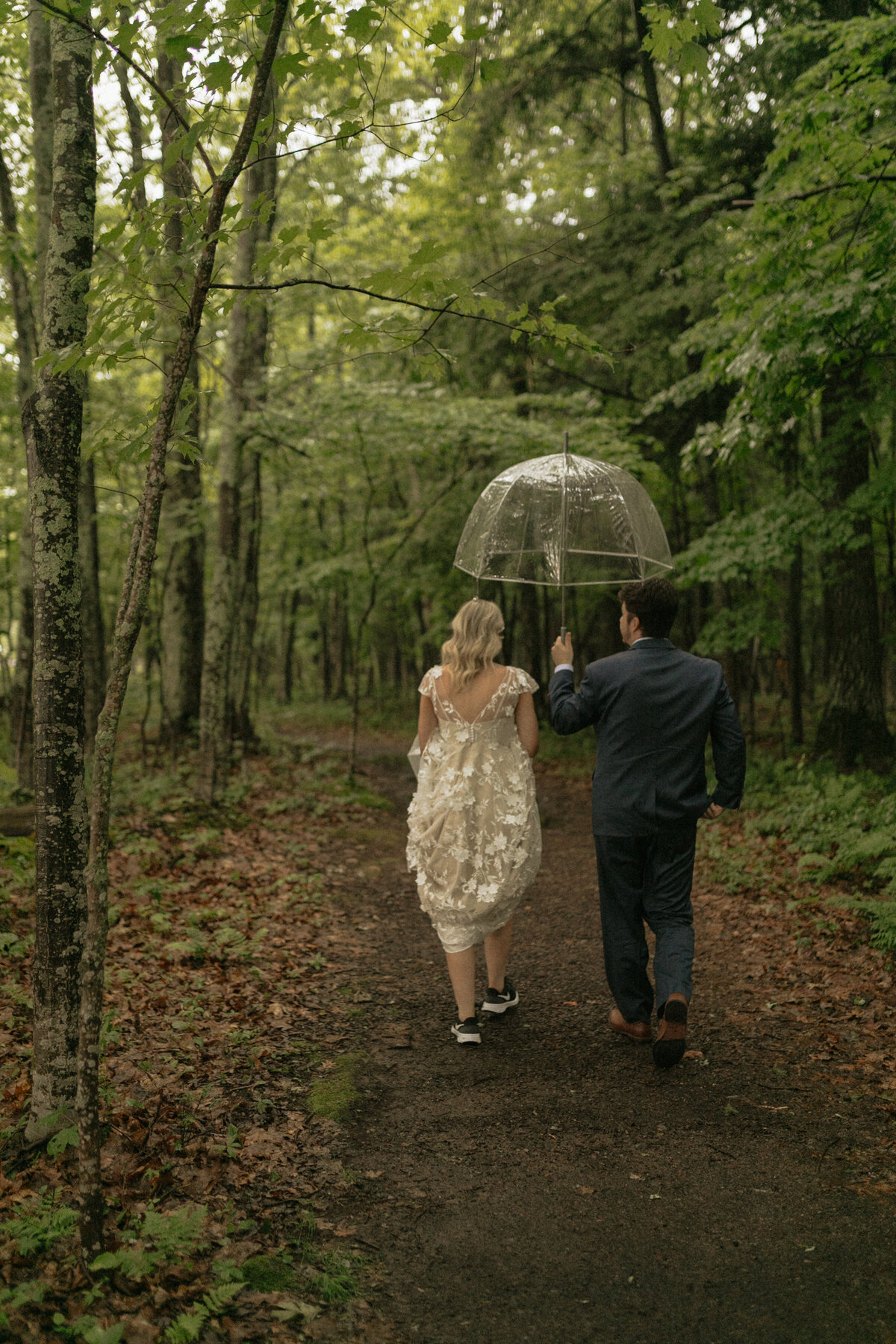 oxeyephoto_ceceliacaseyelopement_madelineisland-7