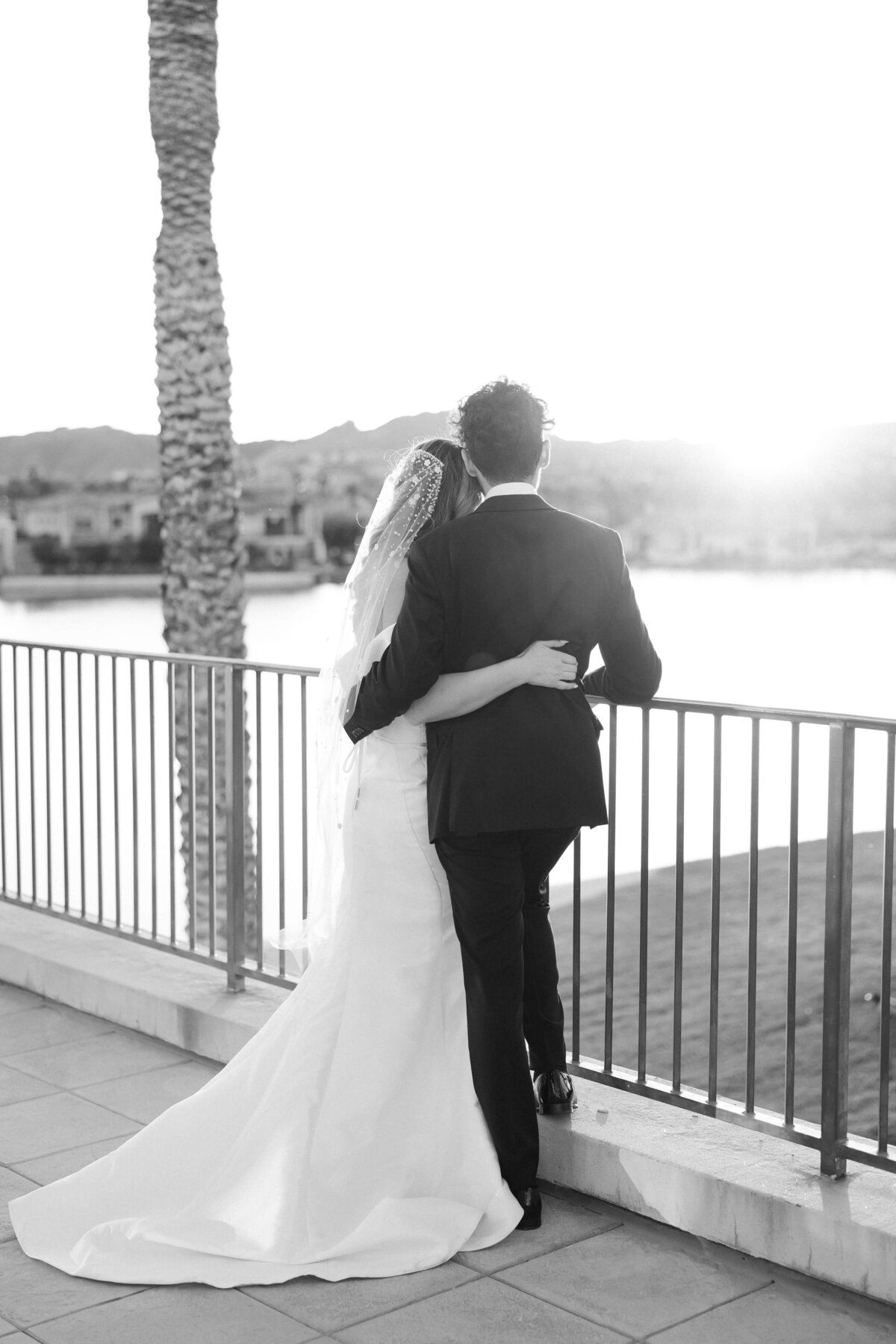 122_riskyexposure_marley-simon_las-vegas-elopement-photography