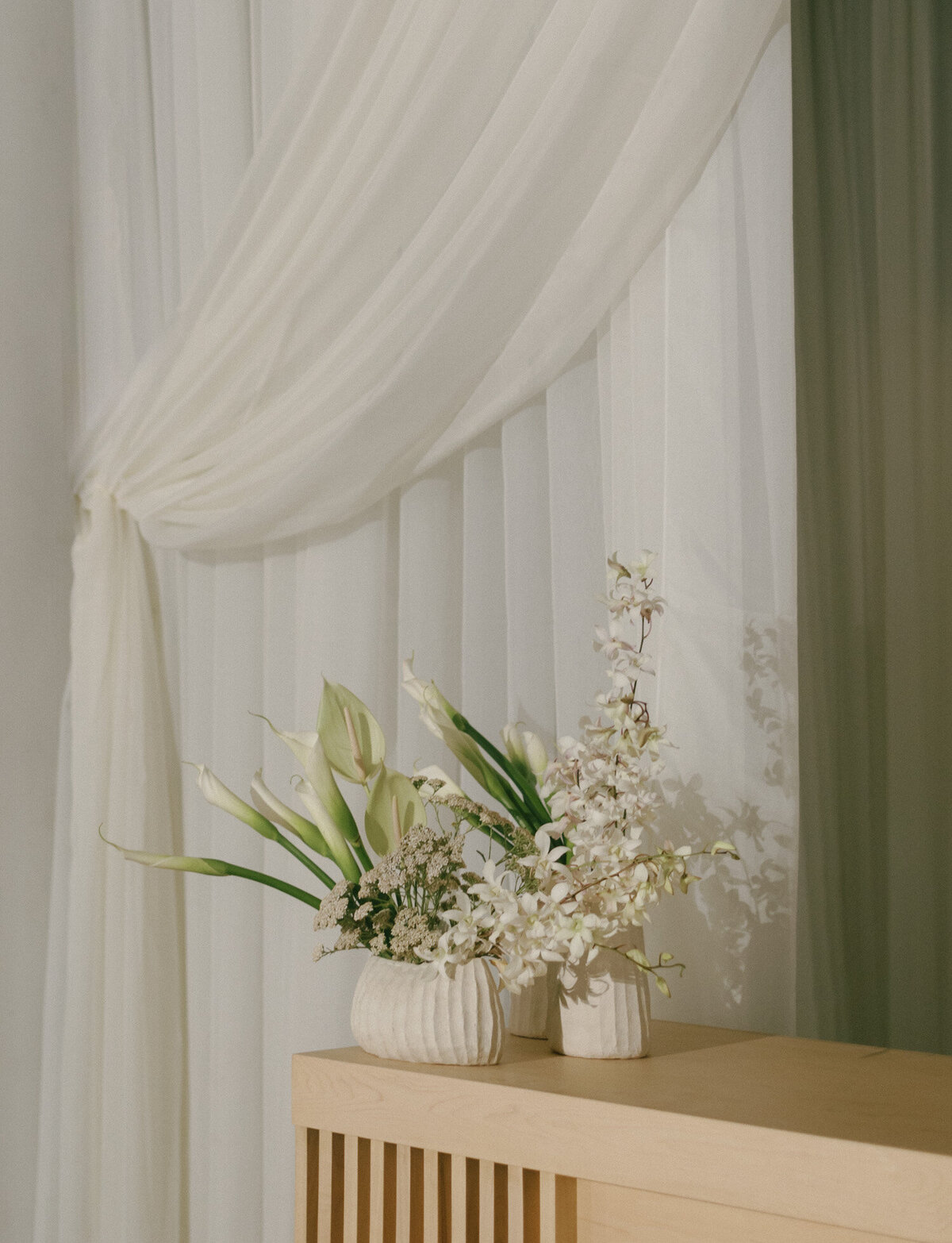 unique bar floral arrangements for a unique wedding venue in Detroit, State Savings Bank