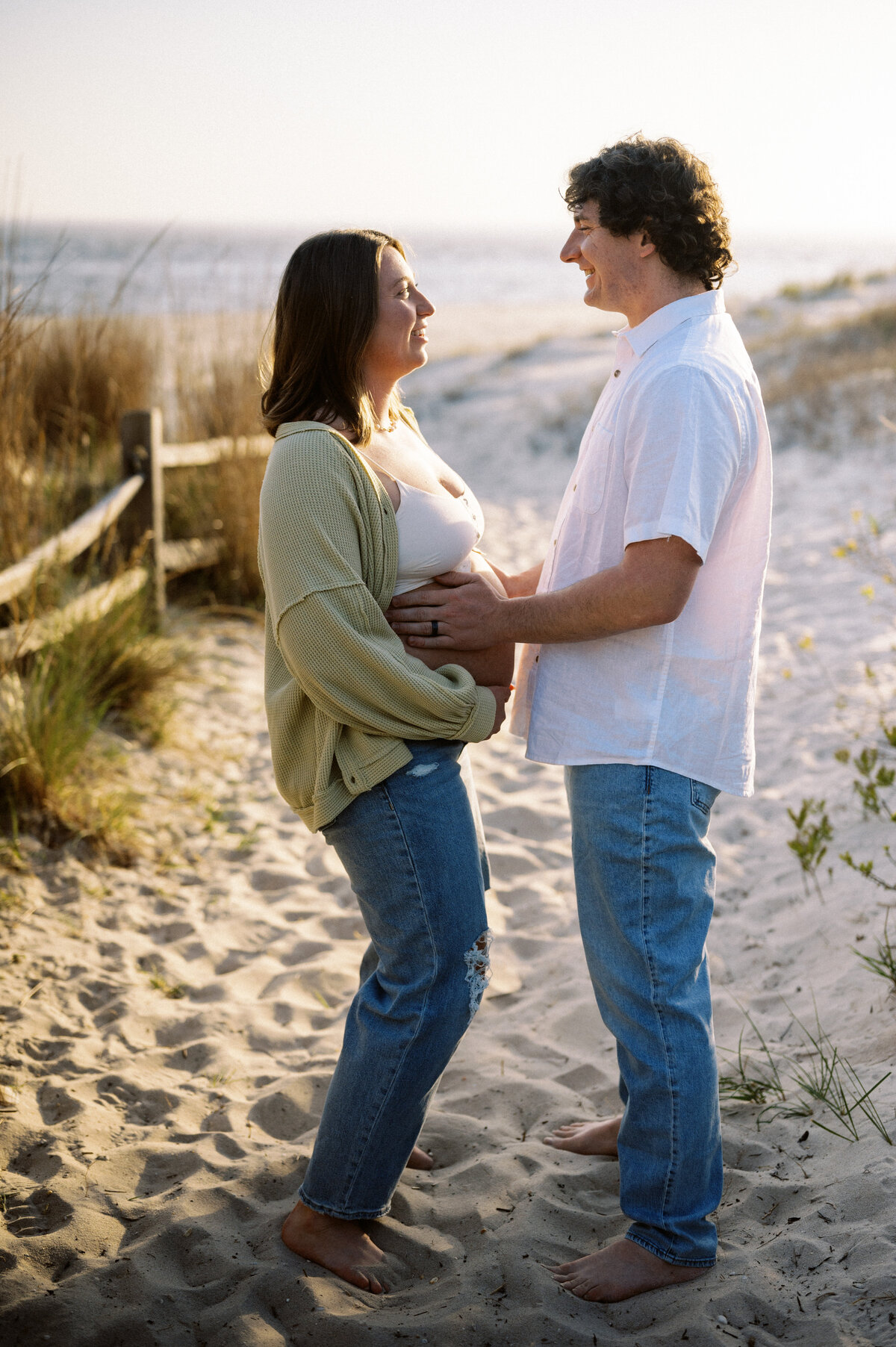 CapeMayLighthouse_BeachMaternitySession_TaylorNicollePhoto-9