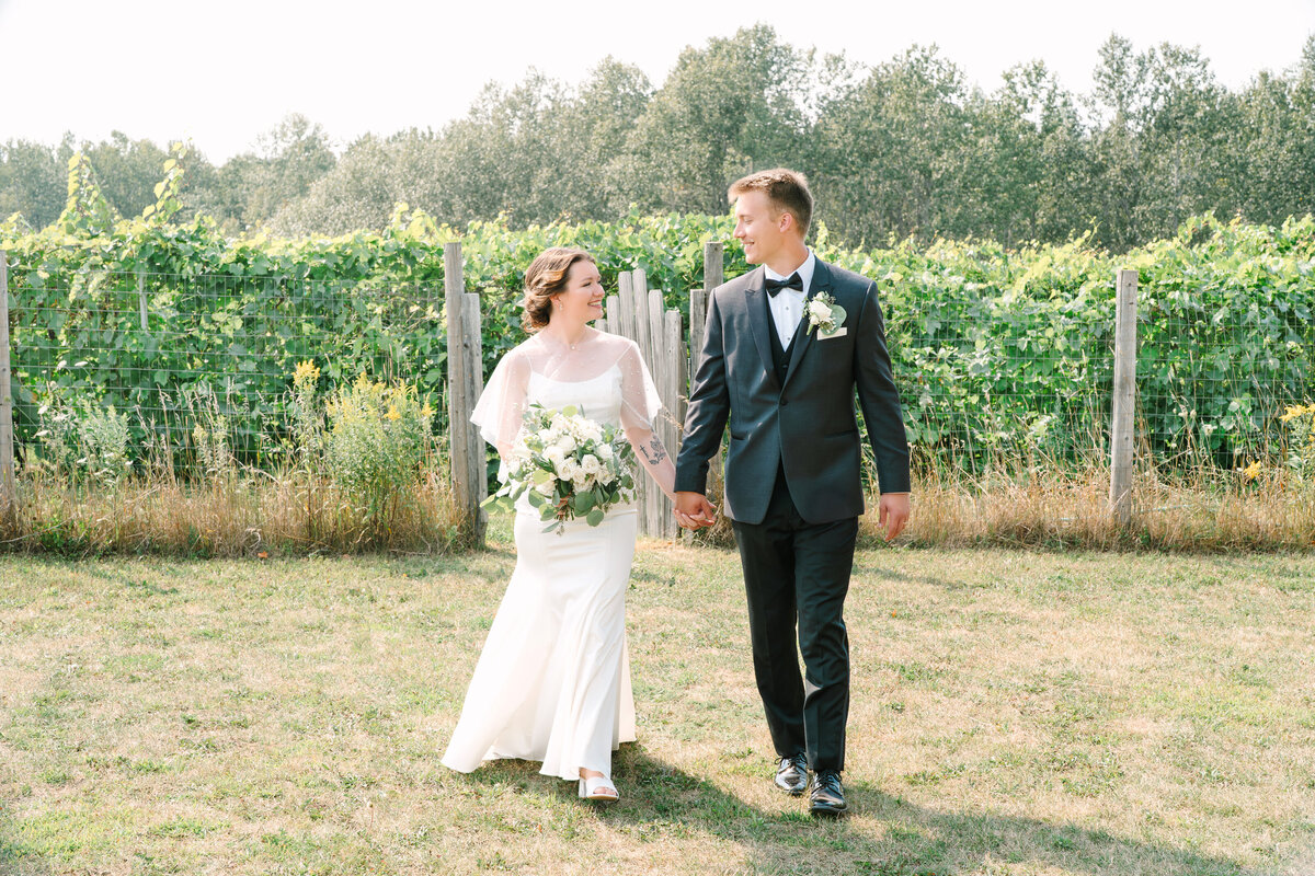 northern sun winery vineyard wedding near escanaba michigan