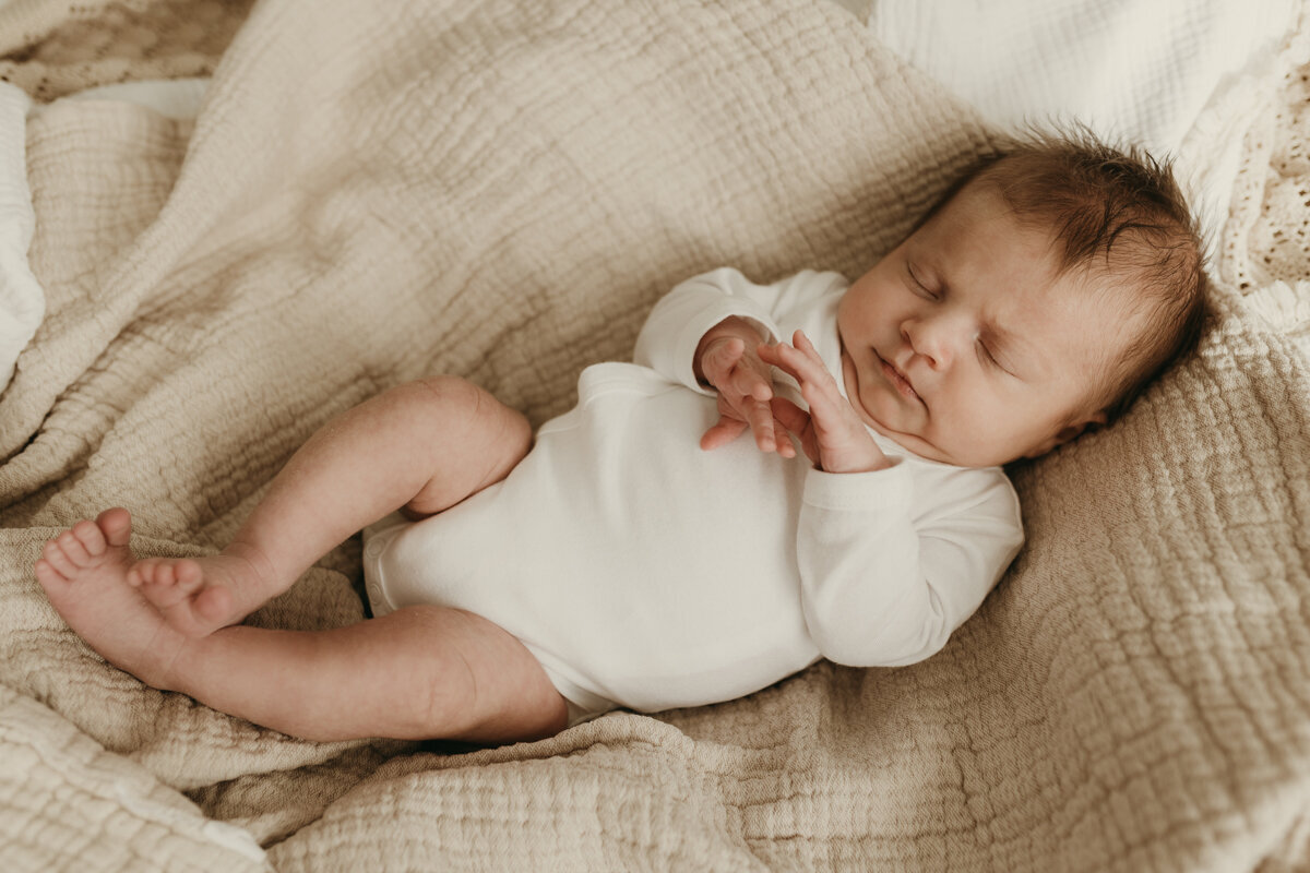 newborn-fotograaf-newborn-fotoshoot-nijmegen-blinkend-beeld-1