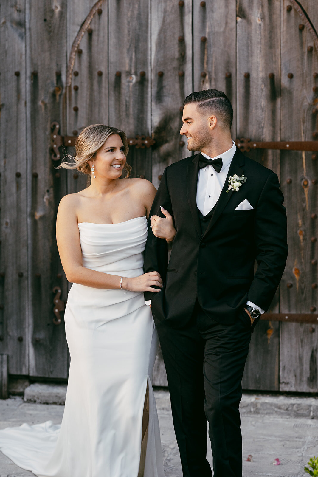 A&P_BRIDE_GROOM_PORTRAITS-132