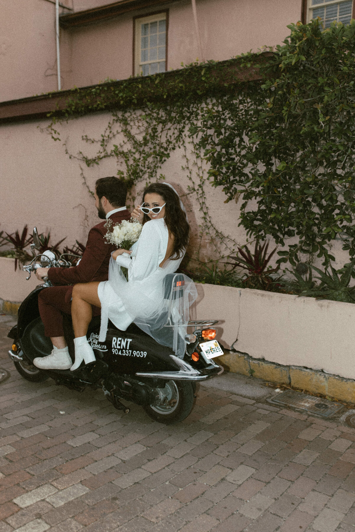 saint-augustine-florida-moped-vespa-elopement-italian-101