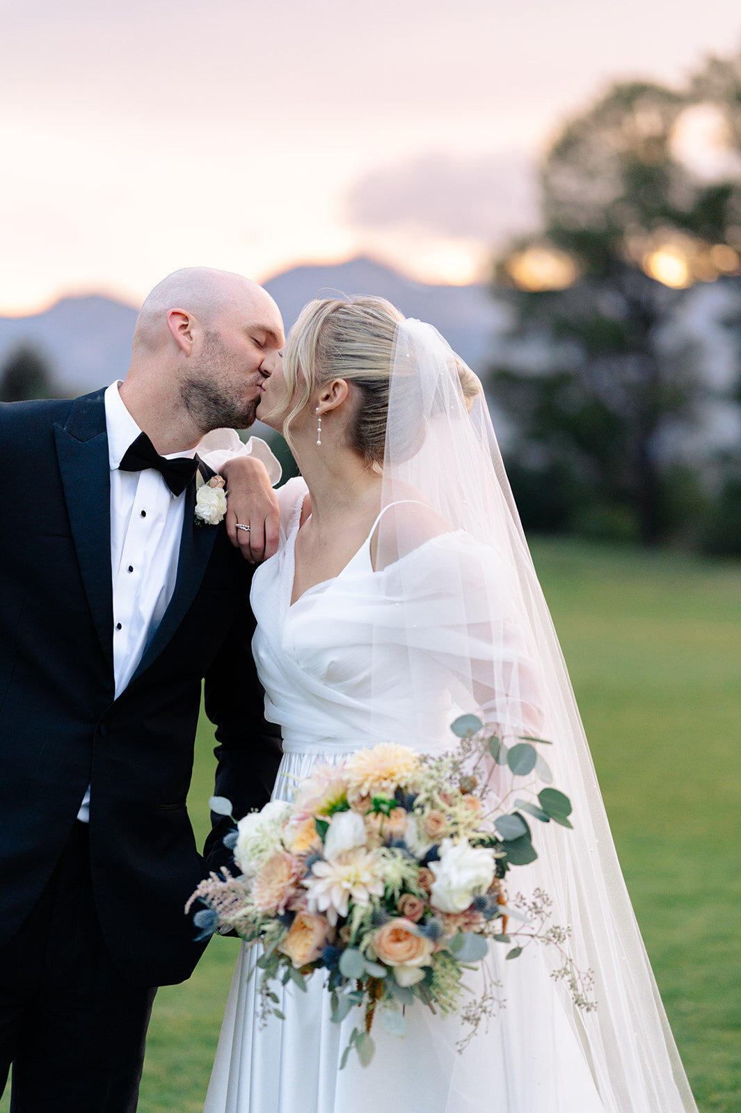 Jackson-Hole-Golf-And-Tennis-Wedding-Fall- JK-Foxtails-Photography-128