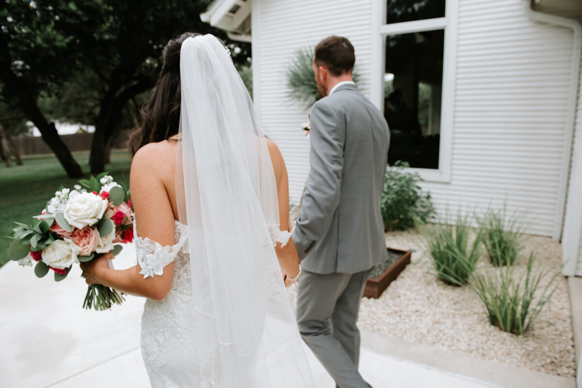 LA_Gruene_Chandlier_Wedding-504
