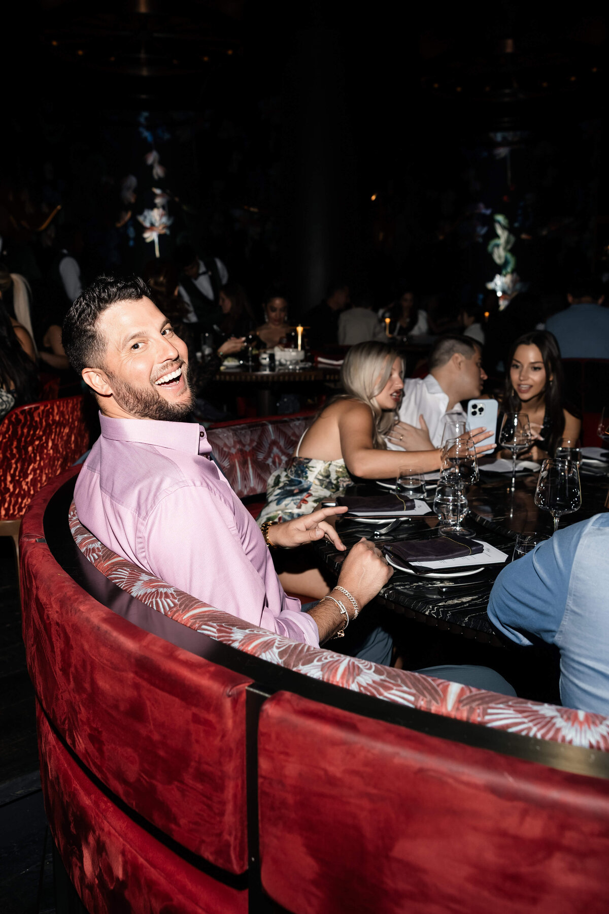 101riskyexposure_alexis-tyler_las-vegas-elopement-photography