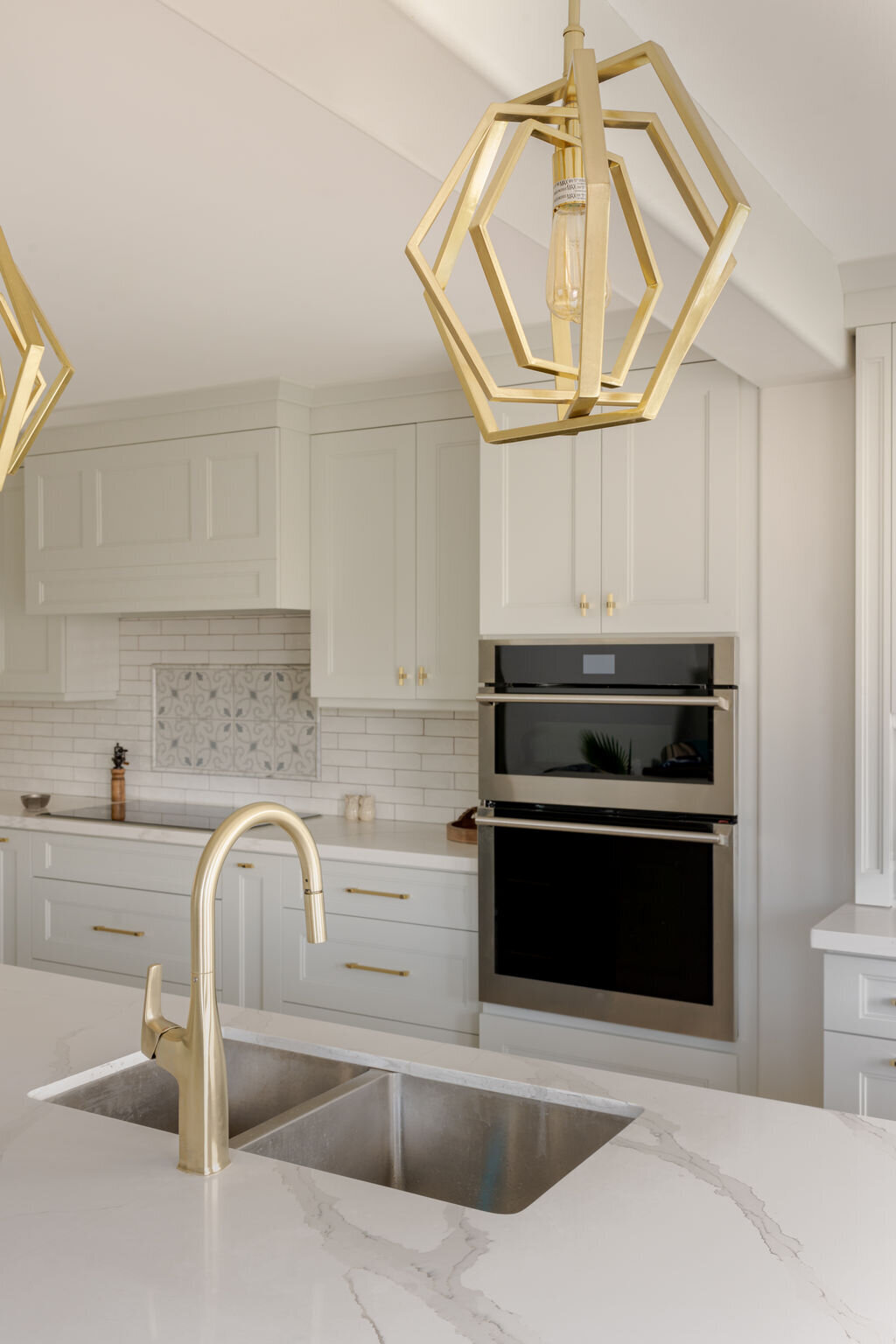CabinetWorks-Shaver-15