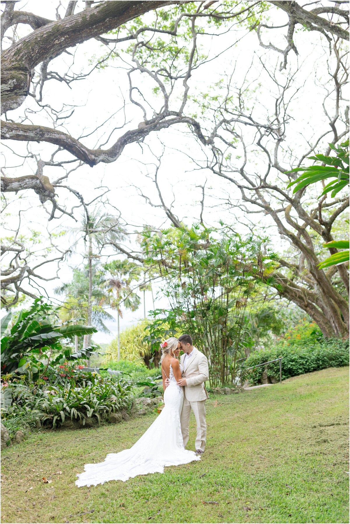 PALIKU-GARDENS-KANEOHE-OAHU-HAWAII-KUALOA-RANCH-WEDDING-6